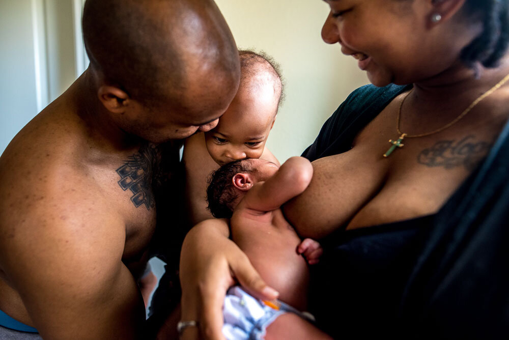 13-jacksonville-intimate-postpartum-photography-newborn-home-breastfeeding.JPG