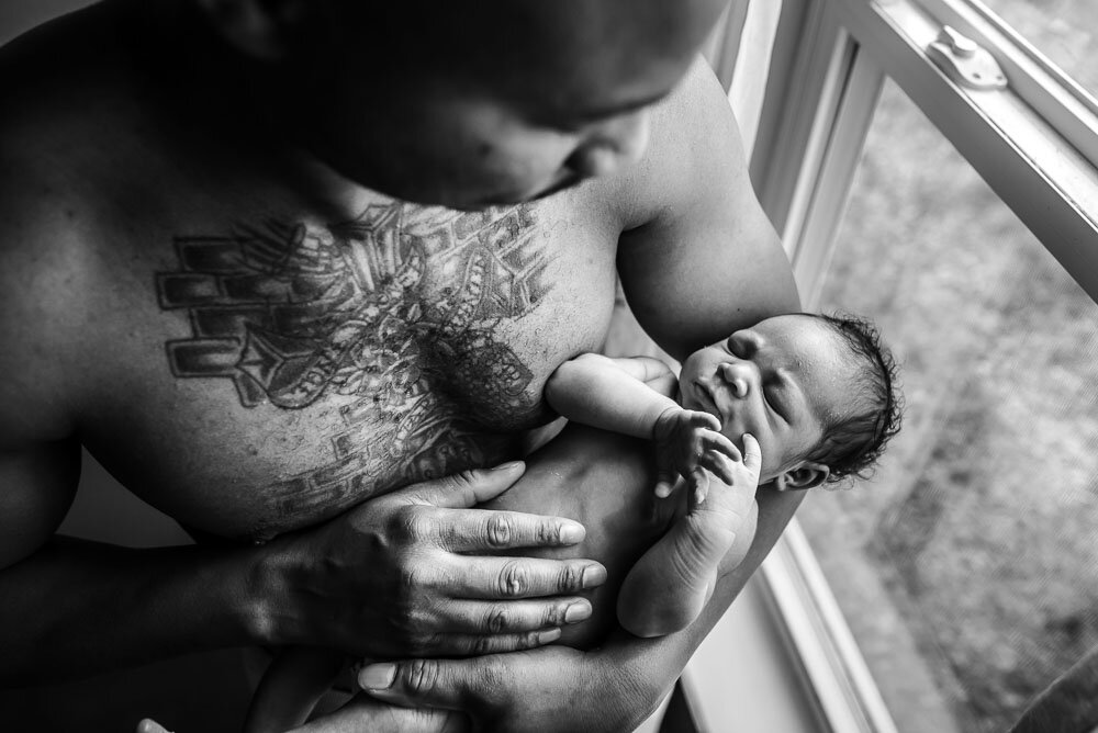 15-jacksonville-intimate-postpartum-photography-newborn-home-breastfeeding.JPG