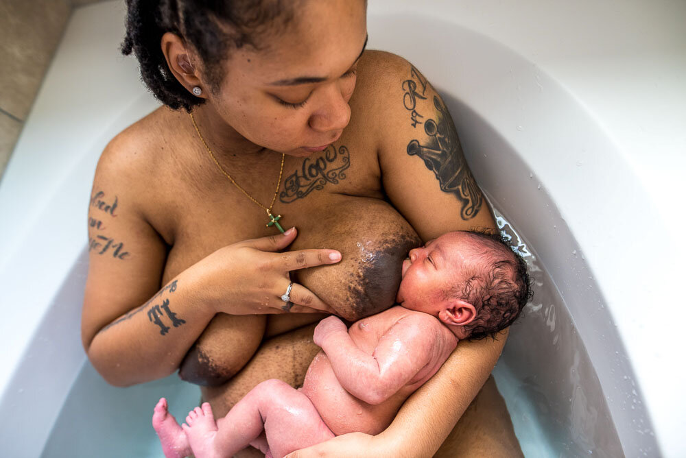 20-jacksonville-intimate-postpartum-photography-newborn-home-breastfeeding.JPG