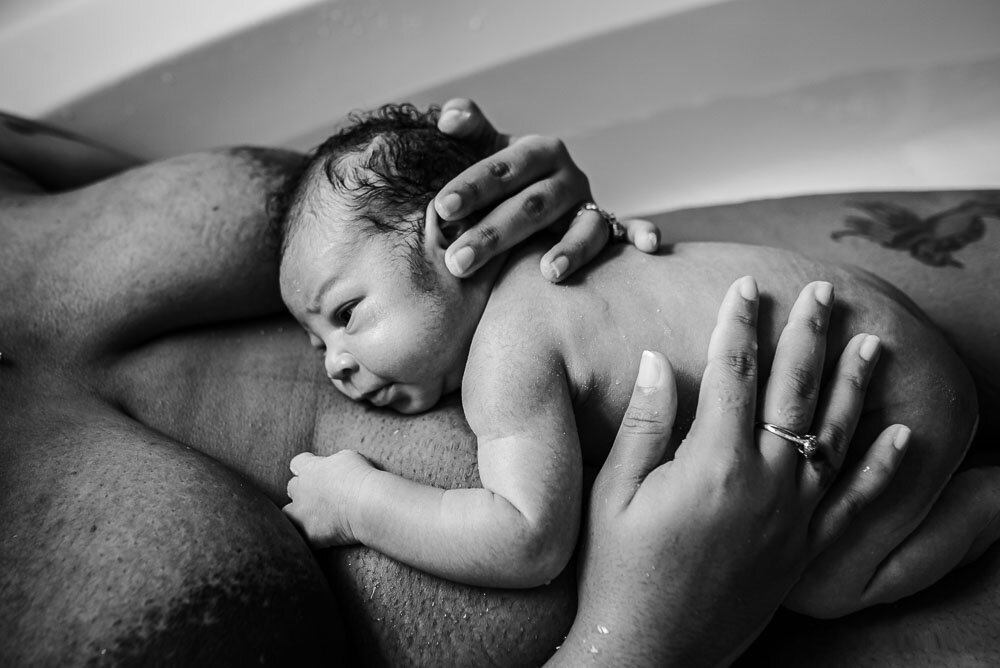 22-jacksonville-intimate-postpartum-photography-newborn-home-breastfeeding.JPG