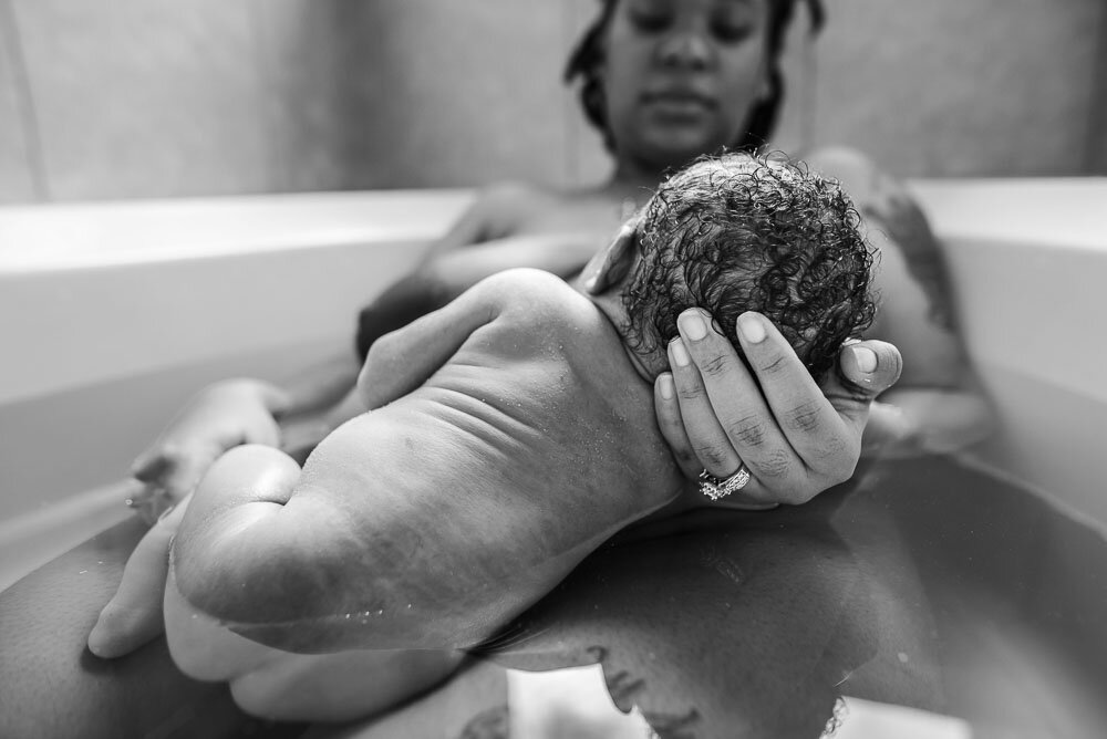 25-jacksonville-intimate-postpartum-photography-newborn-home-breastfeeding.JPG