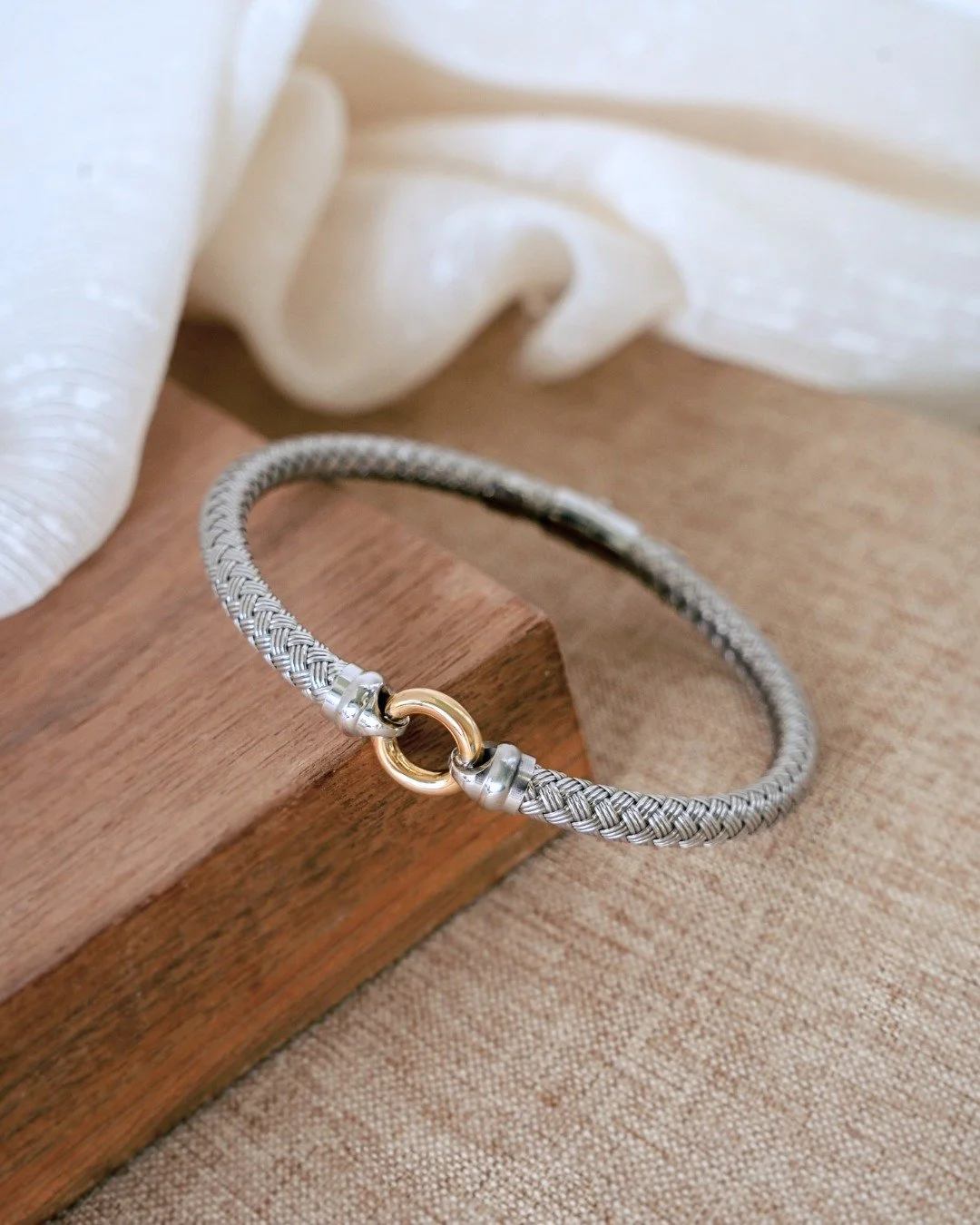 It&rsquo;s the new year, so what better time to come in for a new piece?!

Our cases are refreshed regularly, but sometimes our classic styles are the way to go.

Swipe through, find something you want to try on, and stop in. One of our team members 