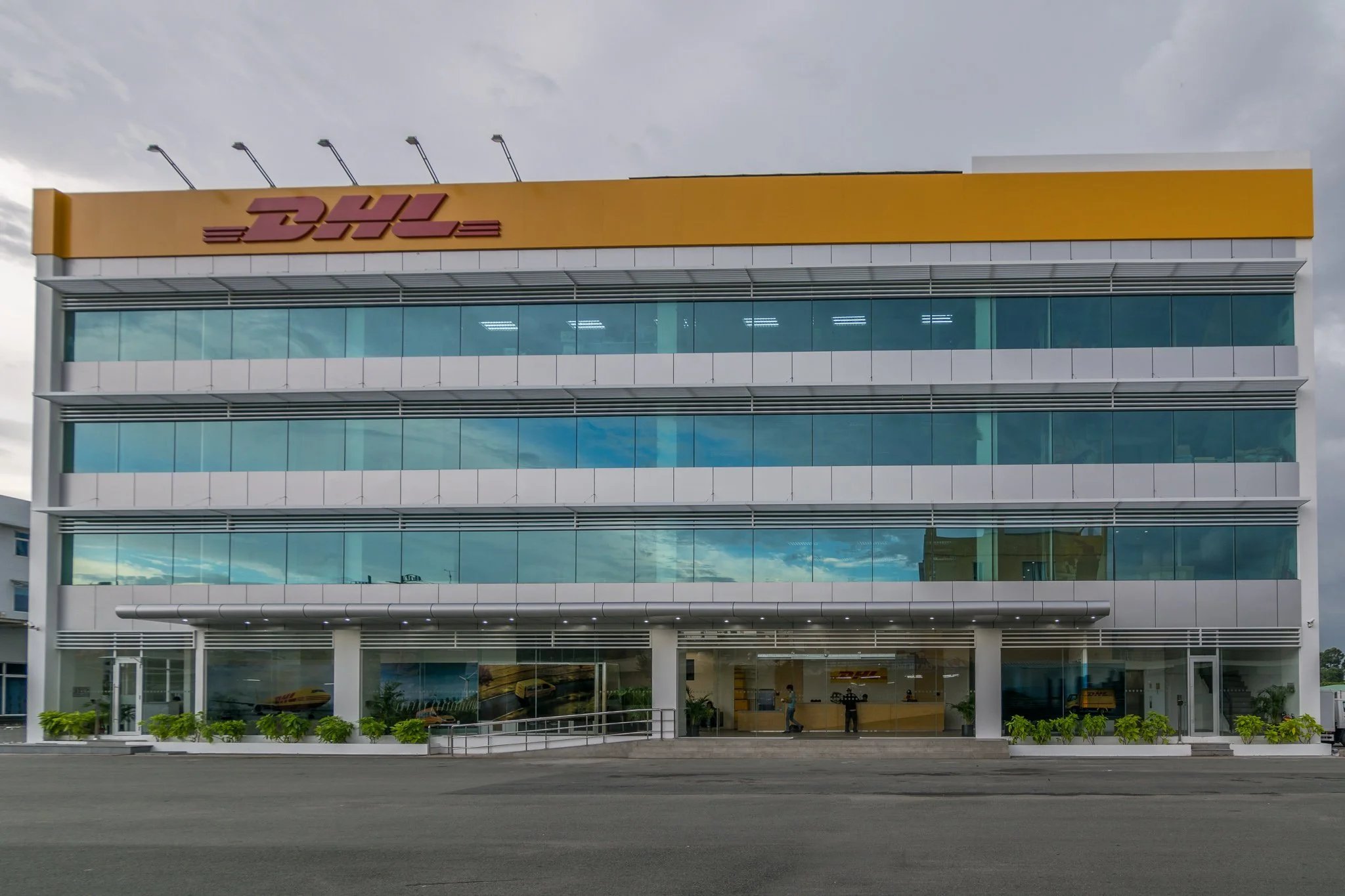 LR_1313_DHL HCMC_PR_2014-12.jpg