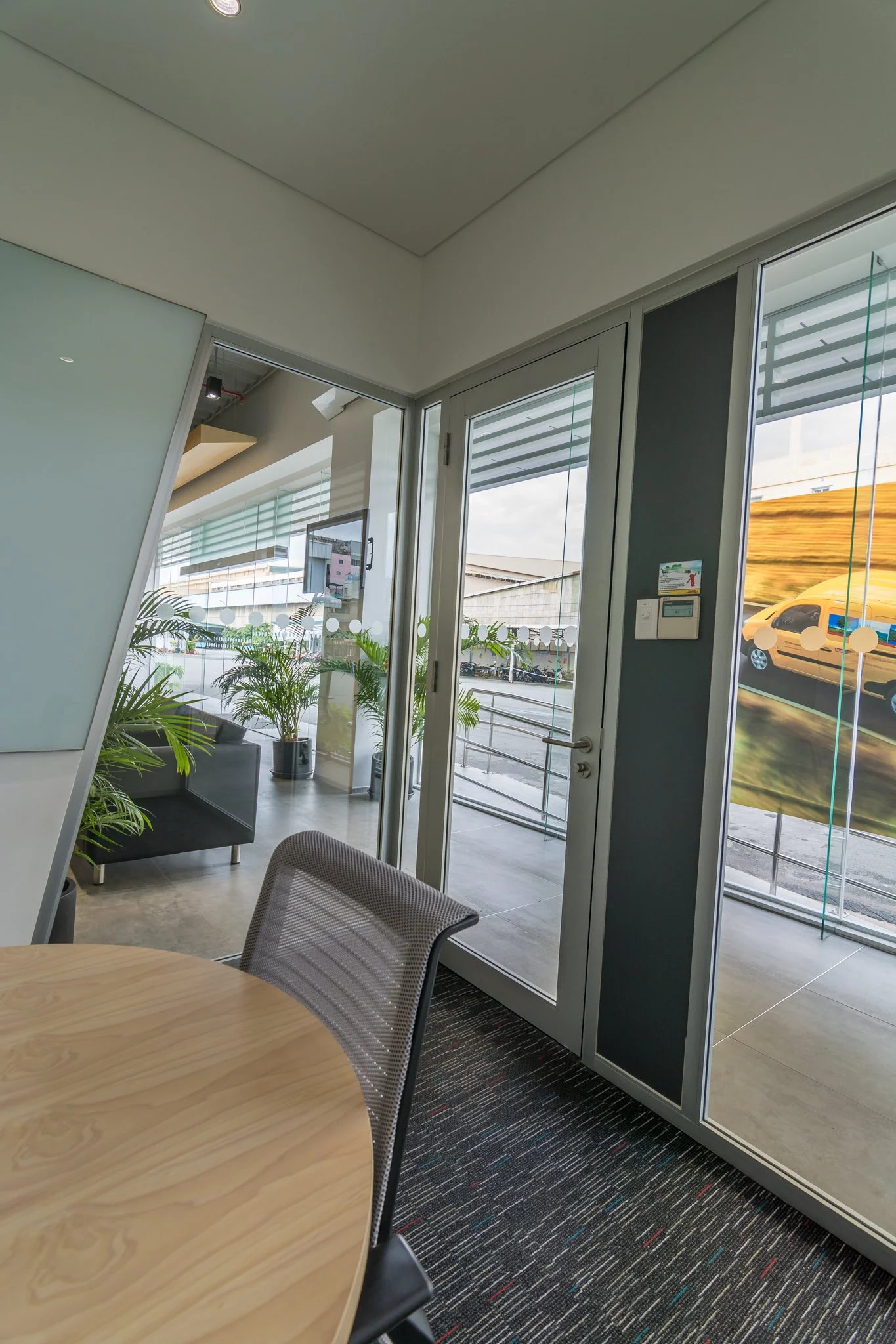 LR_1313_DHL HCMC_PR_2014-2.jpg