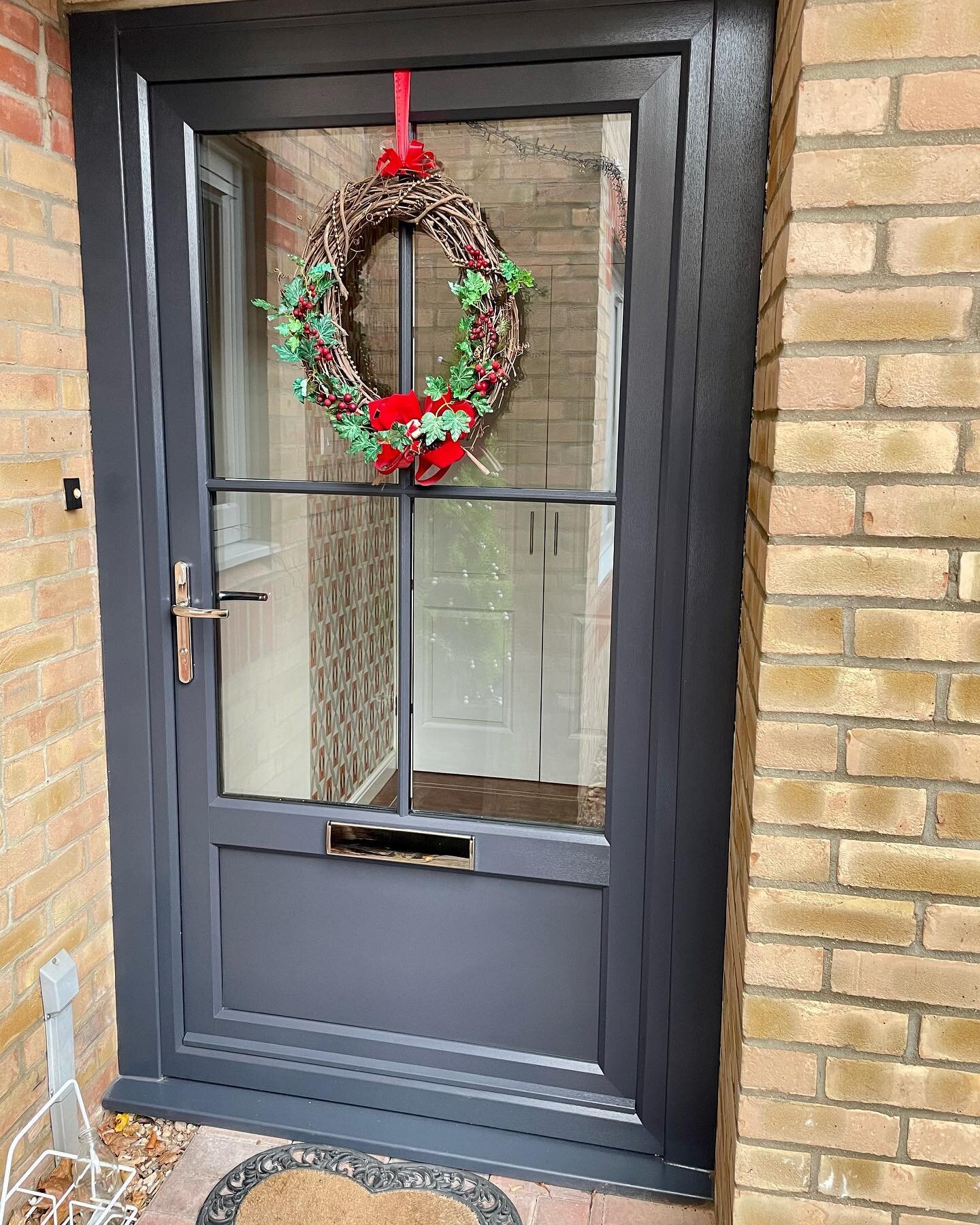 Happy festive front door Friday 🎄