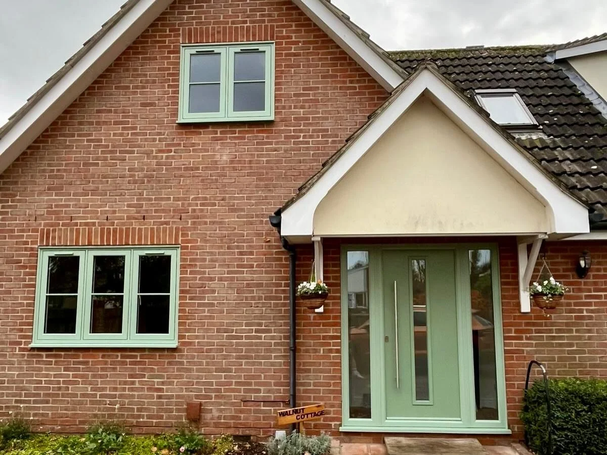 🟢 A timeless upgrade.
Residence 7 windows and doors in Cotswold Green, complete with timber-welded joints for that true heritage feel.
#homeimprovement #flushcasement #energyefficiency