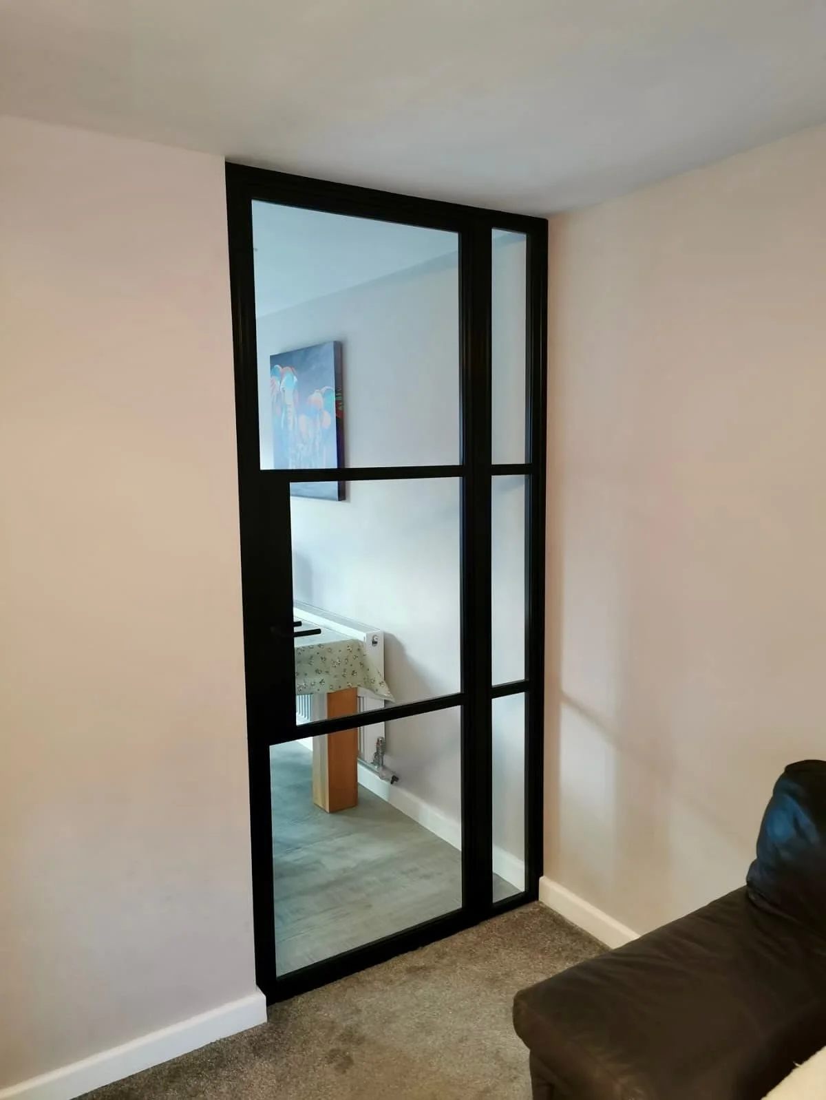 From open plan to perfectly zoned ✨
Our Aluspace internal screening adds light, definition, and elegance to any space. #WadeWindows #Aluspace #HomeDesign