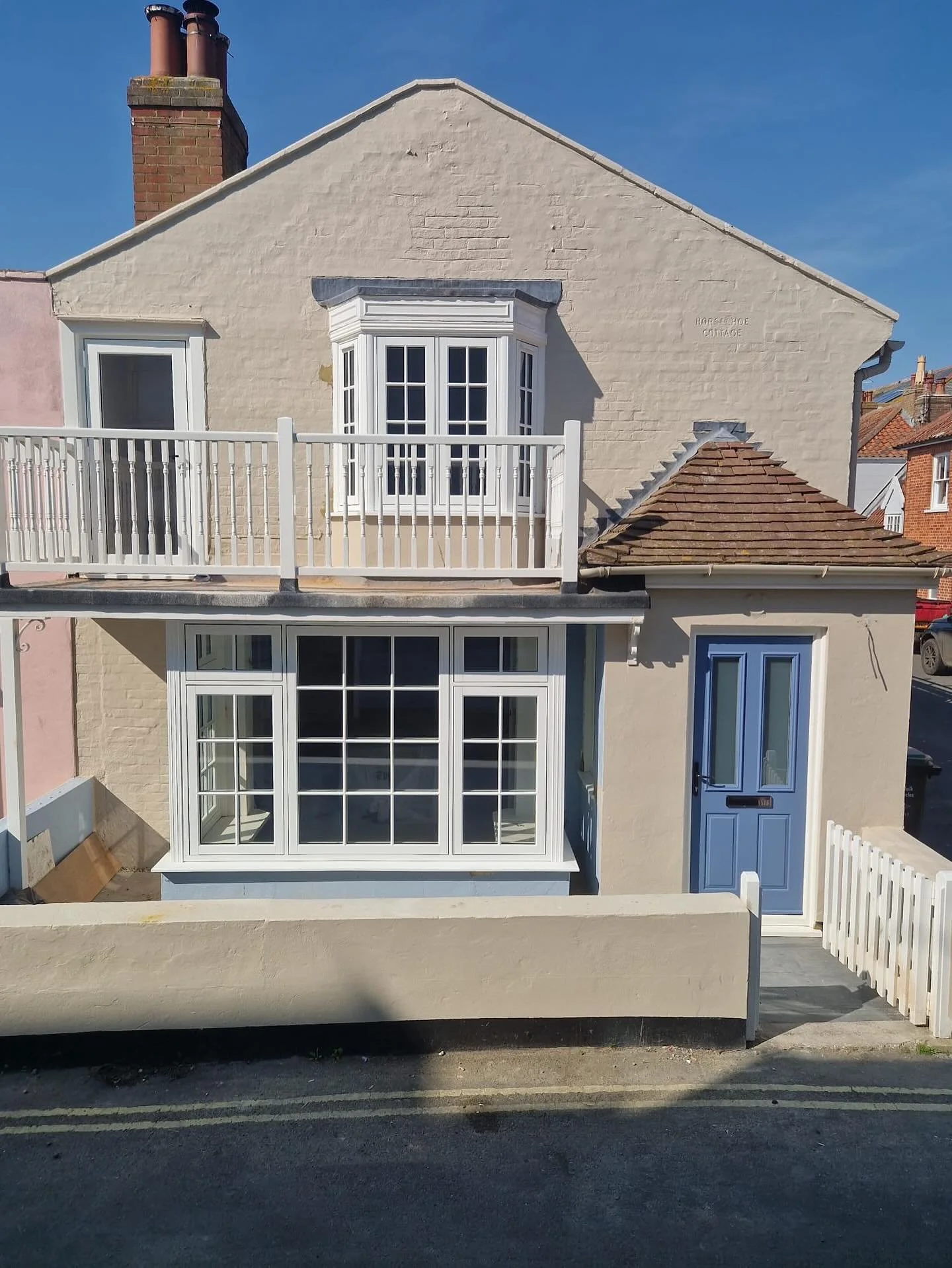 Traditional character, modern performance 🤍

A recent installation featuring the stunning @residencecollection R7 with timber weld detailing and a Heritage White finish - carefully chosen to replicate the original timber windows and doors while brin