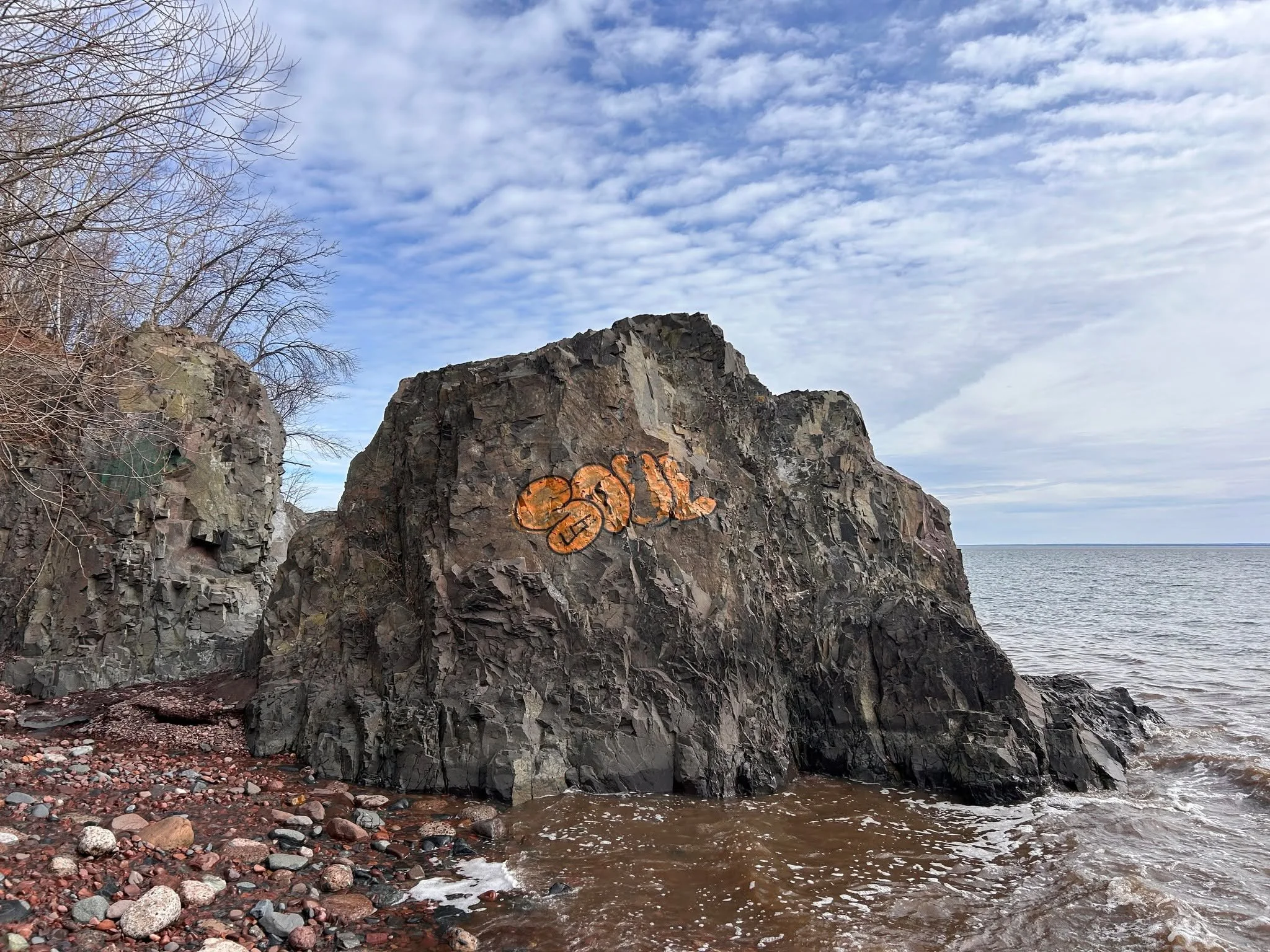 ✨
Maybe your soul could use more delight. May
you dance like a child in your heart today,
tonight. Maple syrup. Molasses. Honey.
Nectar. These things are sweet and slow. You
can be, too, precious soul. You can be, too.
Behold the wonderful lesson of 