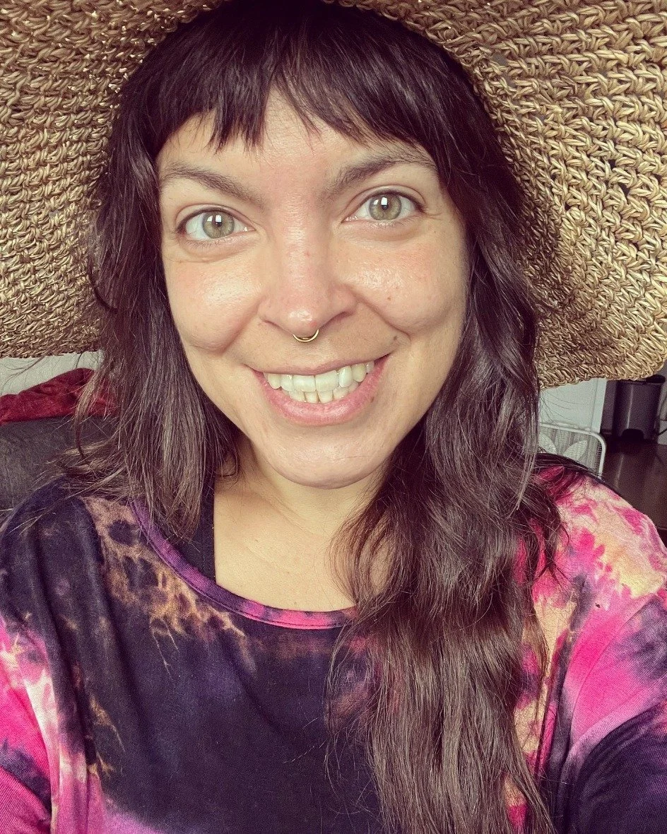 𝗝𝗼𝗶𝗻 𝗼𝘂𝗿 𝗯𝗲𝗹𝗼𝘃𝗲𝗱 𝗘𝗺𝗶𝗹𝘆 𝗢𝘀𝘁𝗼𝘀 𝗳𝗼𝗿 𝗮𝗻 𝗶𝗻𝘃𝗶𝗴𝗼𝗿𝗮𝘁𝗶𝗻𝗴 + 𝗺𝗶𝗻𝗱𝗳𝘂𝗹 𝗩𝗶𝗯𝗿𝗮𝗻𝘁 𝗩𝗶𝗻𝘆𝗮𝘀𝗮 𝗰𝗹𝗮𝘀𝘀. 

🌀Every Friday from 9-10 am🌀

Emily brings a love of laughter, a deep knowledge of biomechanics, a