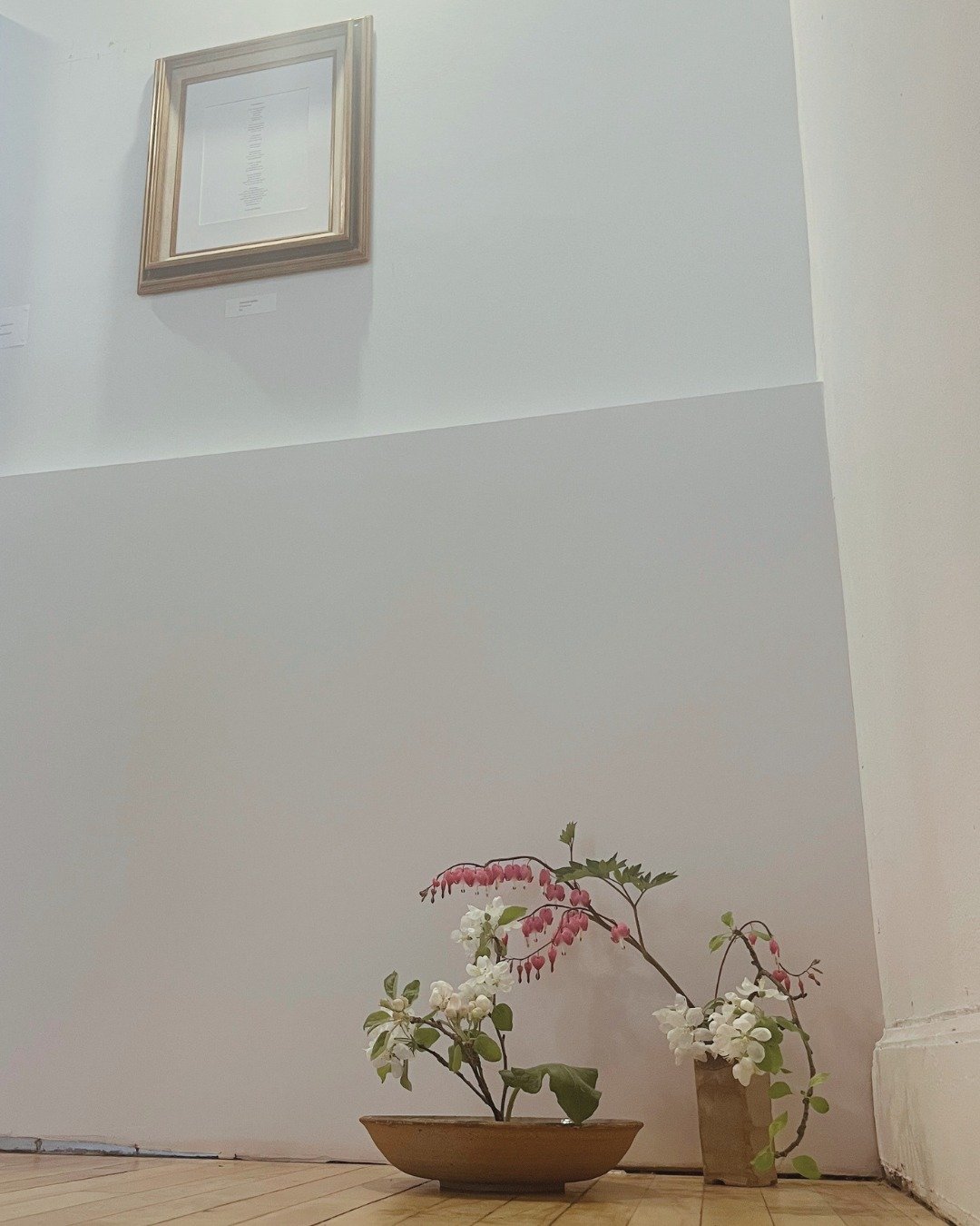 Our dear friend Ed is a healer, storyteller and Rinzai Zen Priest. One of his core practices is Kado, the Japanese art of flower arranging, focused on creating a harmonious connection between nature and humanity.
We have an art and poetry exhibit up 