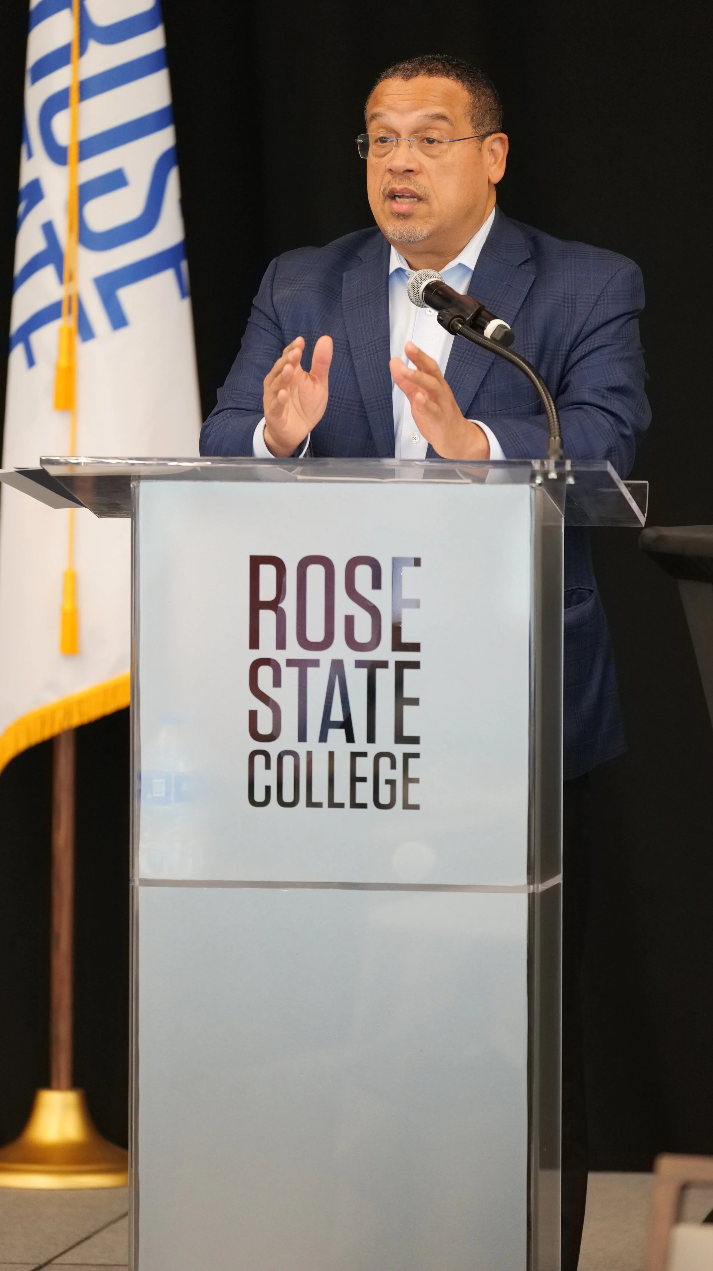 2025-04-11 CIVICS CON - Keynote Speaker - Keith Ellison - photo by Dennis Spielman-011.jpg