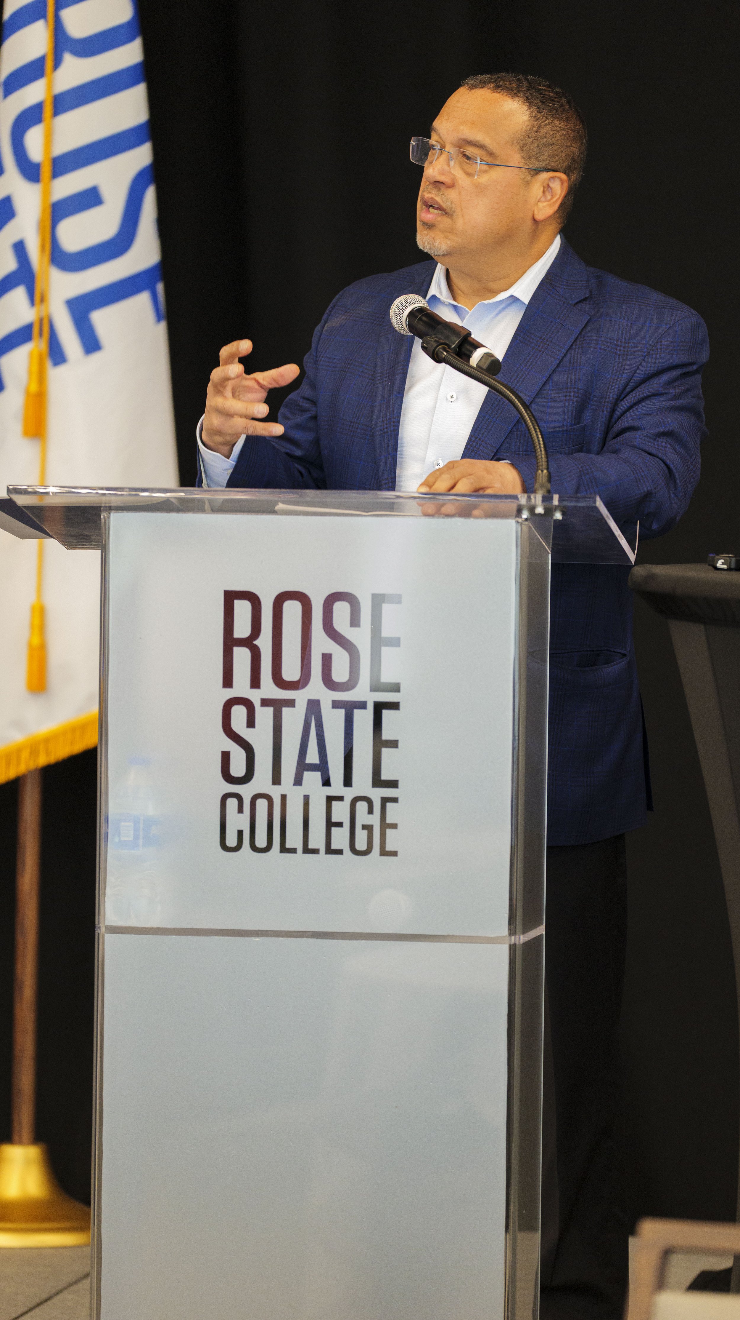 2025-04-11 CIVICS CON - Keynote Speaker - Keith Ellison - photo by Dennis Spielman-009.jpg