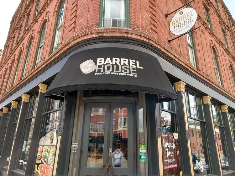 Dubuque, IA — Barrel House