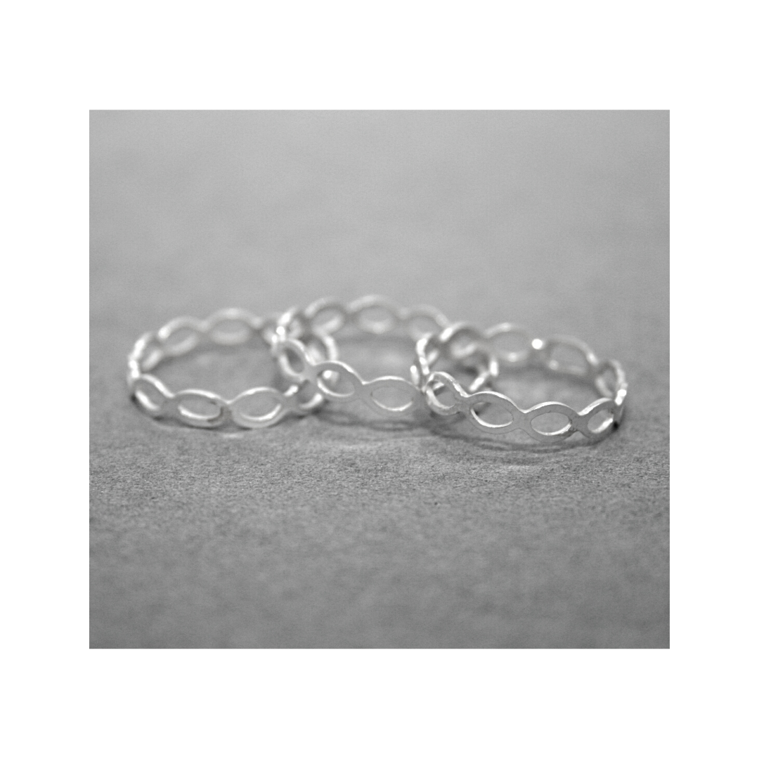 oval pattern stacking rings