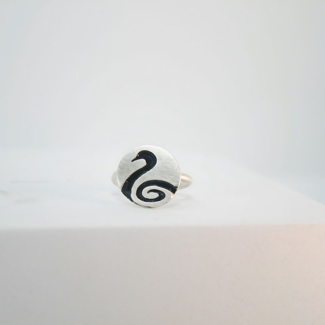 Black Swan Ring - L2.jpg