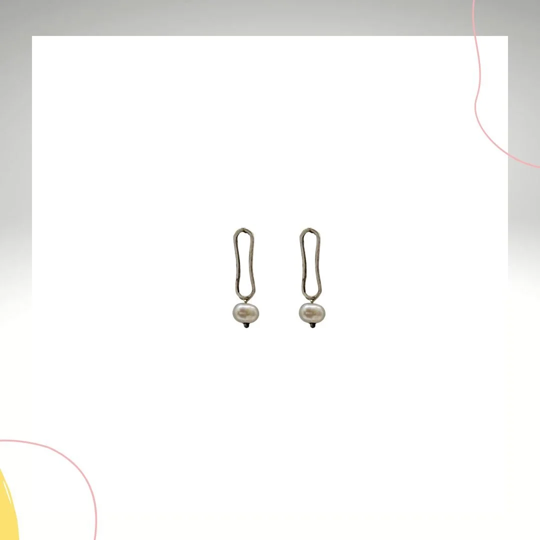 Minimalist Pearl Stud Earrings – Pearl Glow