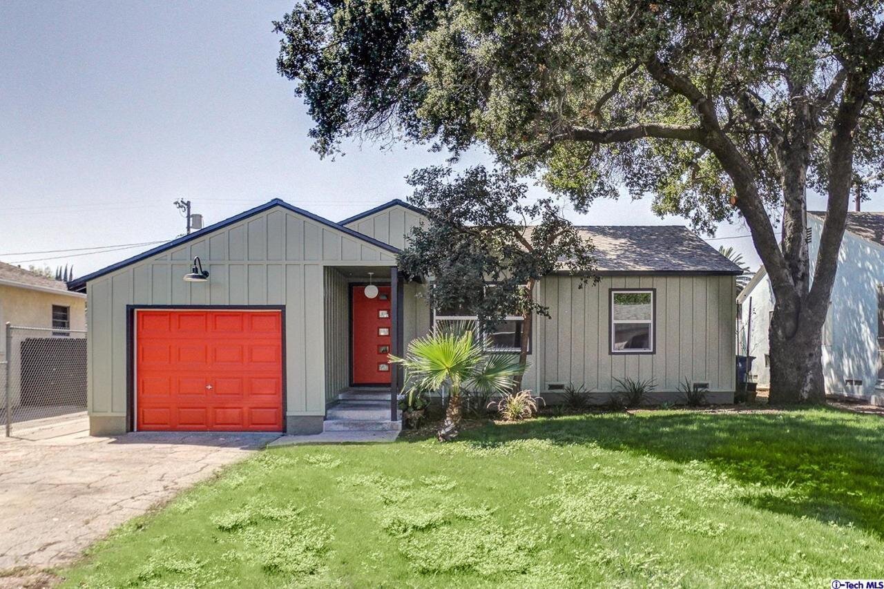 LAKE BALBOA | 7423 Dempsey Ave | $559,000