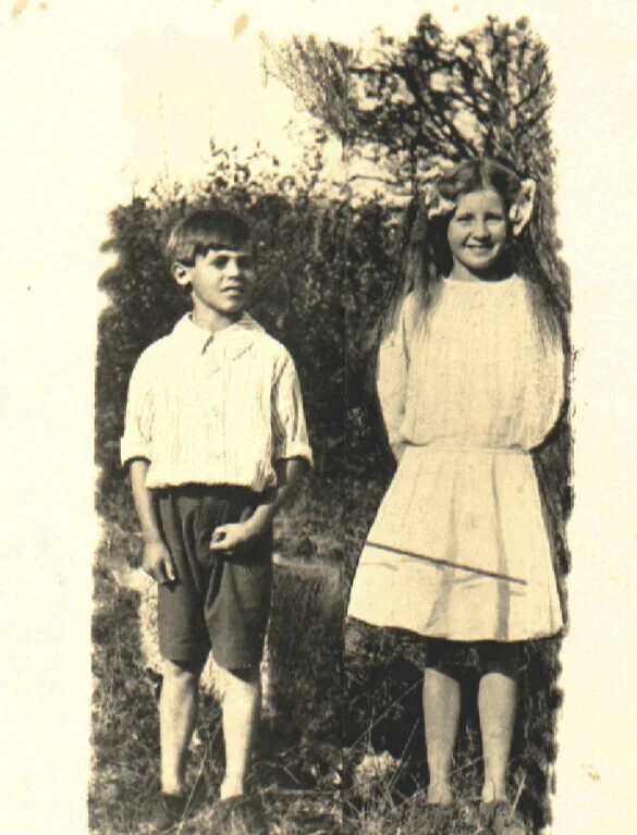 Tony Farrar, 8, and Doreen Ashburnham, 11. —Kaatza Museum photo.