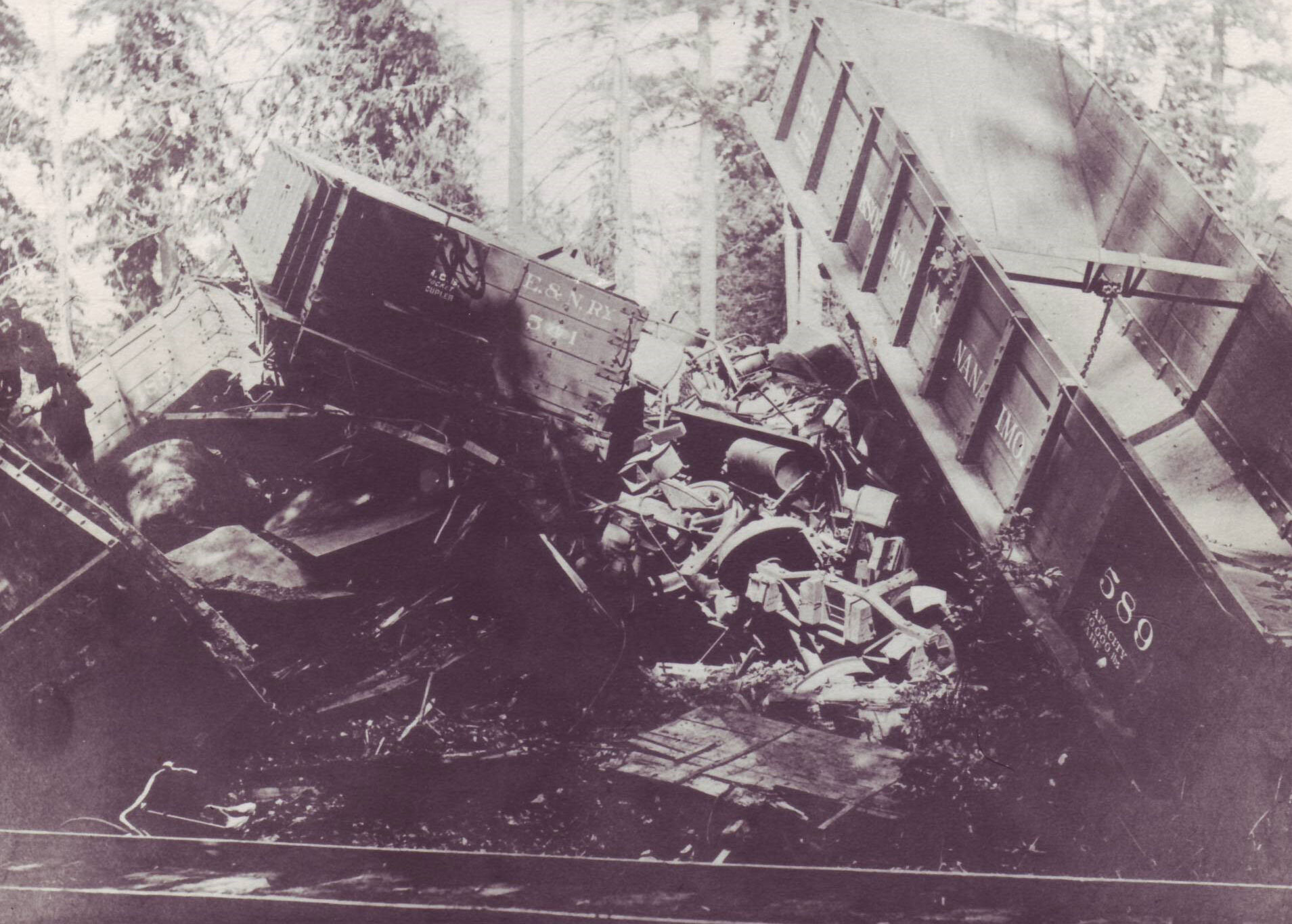 Ladysmith-train-wreck-3.jpg