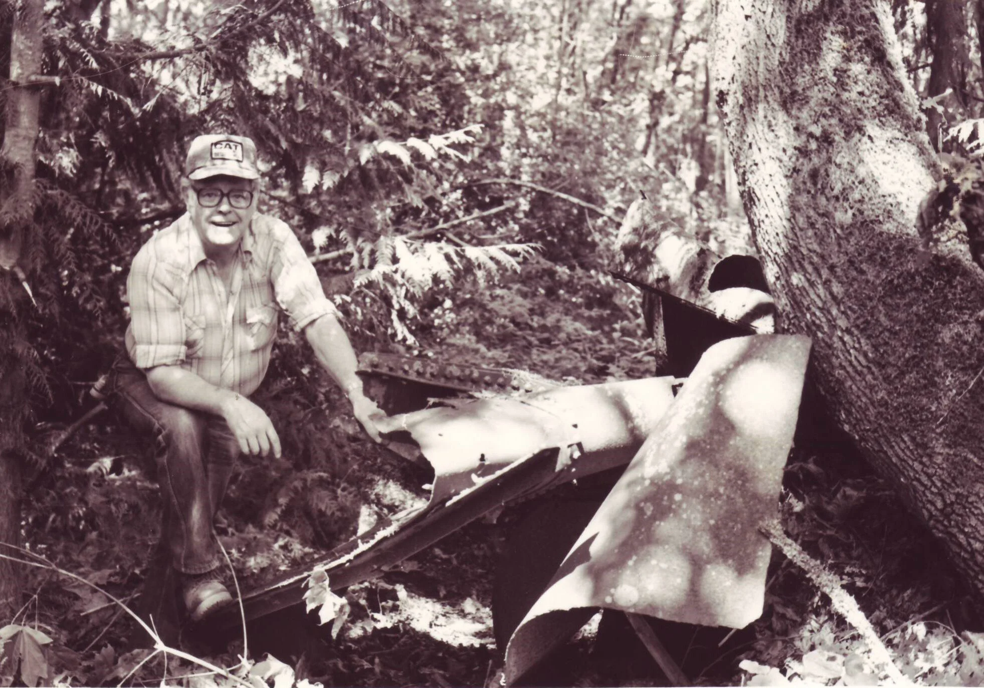 In 1986 Victoria railway historian Patrick Hind examined the wreckage of a tender of one of the two colliery trains involved in the Ladysmith disaster. —Author’s Collection