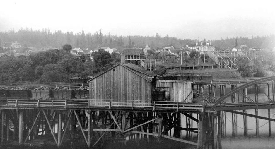 Re-dedication of Memorial Recalled 1886 Harbour Tragedy