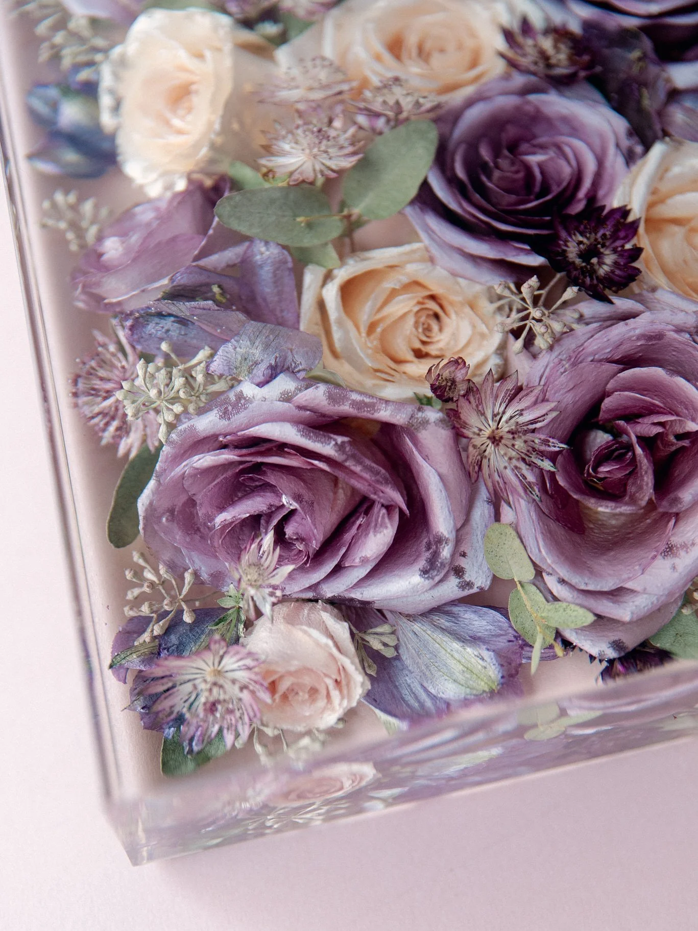 We truly believe flowers can hold onto memories, so why not hang onto those memories for a little bit longer?? Check out our website to get started - link in bio! 🤍

#resin #resinart #flowerpreservation #floralpreservation #bouquetpreservation #memo