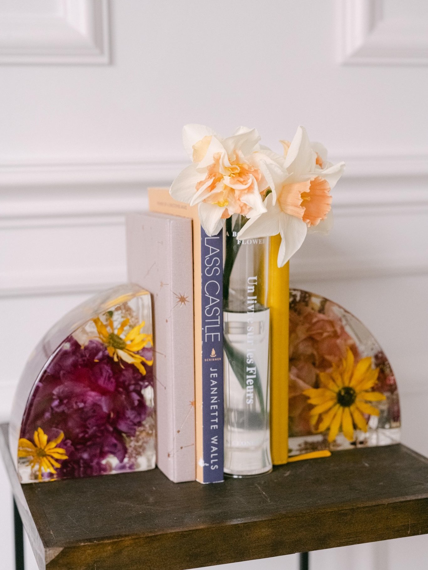 We are so ready for Spring! These daffodils just brought us so much joy, we had to add them in our photoshoot! ☀️