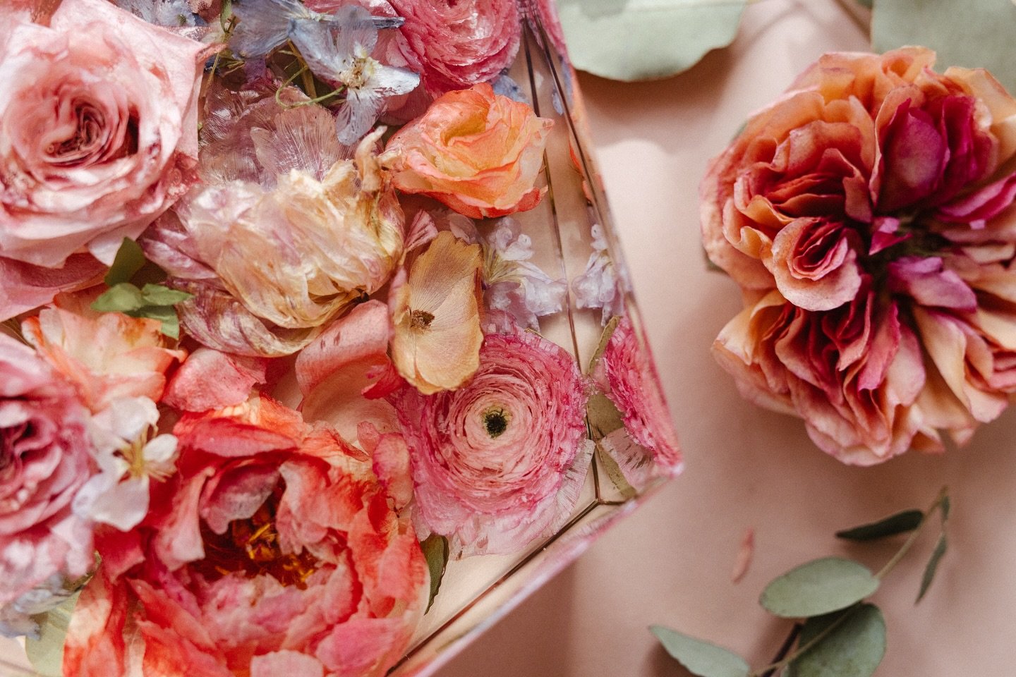 From fresh blooms to finished pieces! 

The work that goes into every keepsake is thought out and takes time. From the drying process, to the design, and most importantly, the resin! 

When the pieces are complete, it&rsquo;s a little bittersweet to 