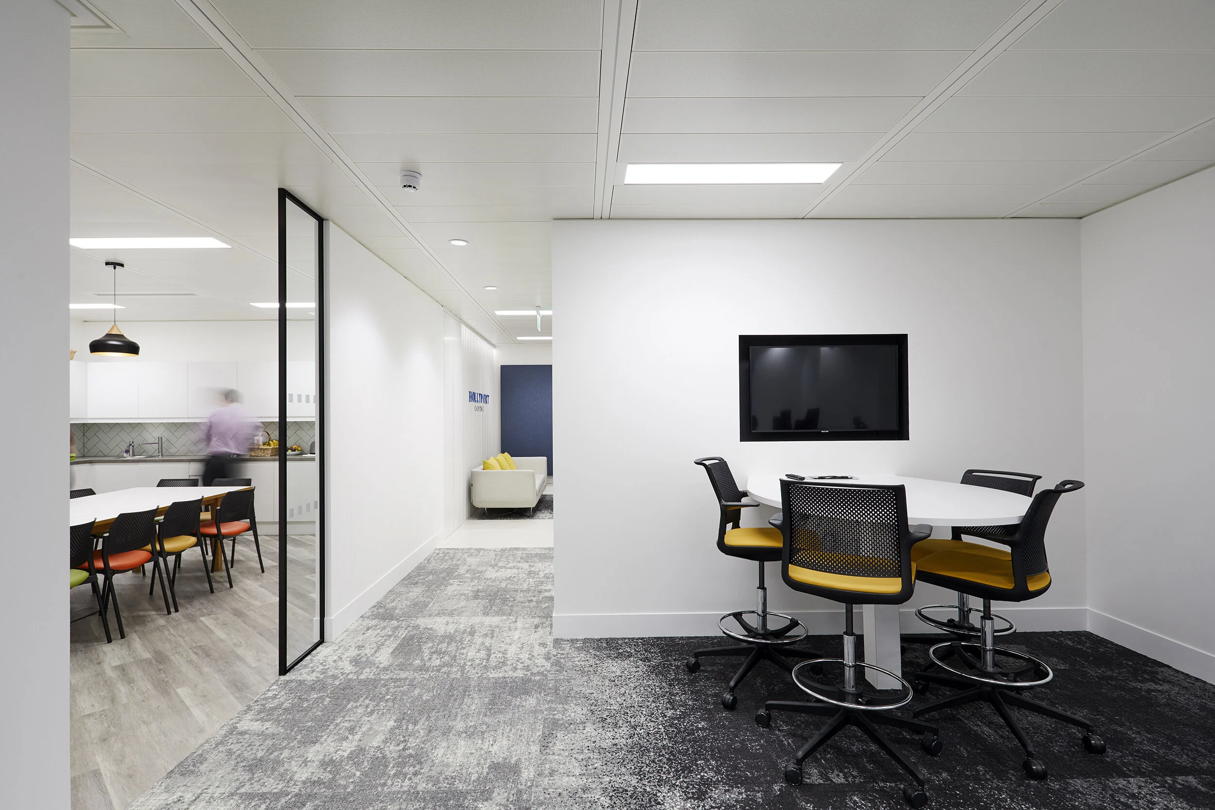 WEB SG129_181101_HolyPort_013.jpg