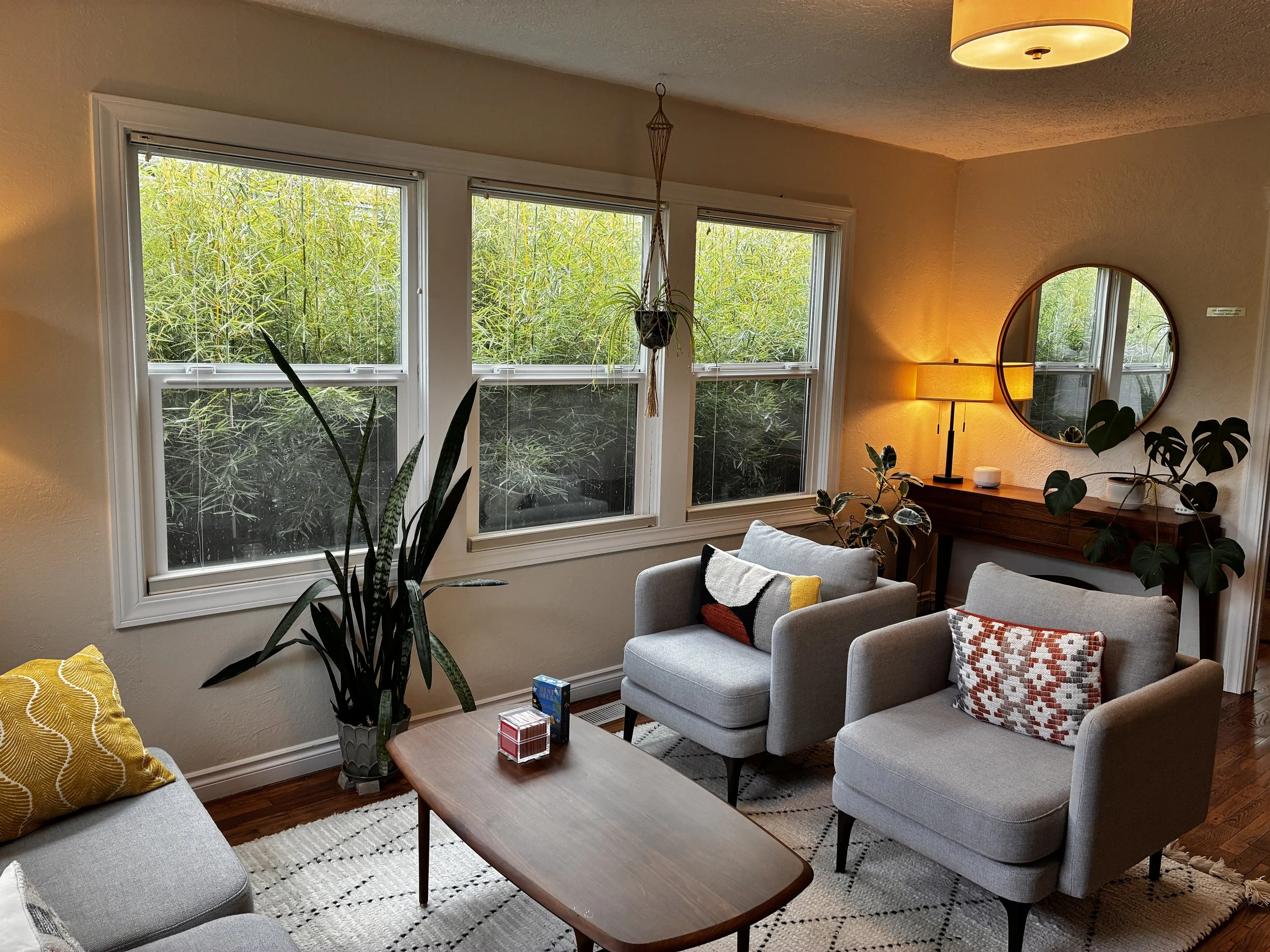 Welcoming waiting room of Lauren Whitelaw, PsyD in Portland, Oregon.