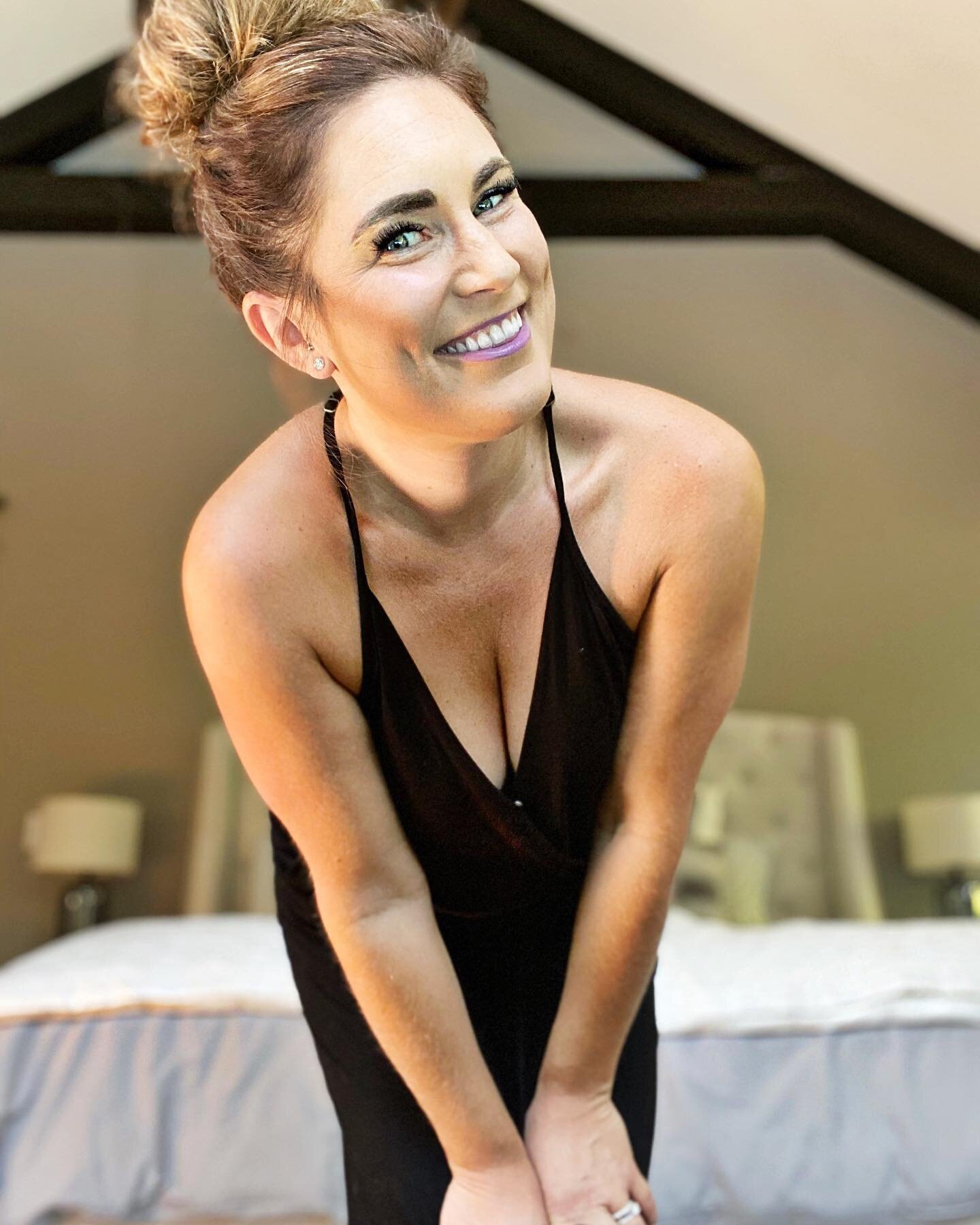 I have some REALLLLLLLLY exciting news for y'all. 😇💦 DON'T MISS OUT ON THIS INCREDIBLE OPPORTUNITY!!! From FRIDAY to SATURDAY of this week I will be hosting my first EVER 48 hour FITMAS IN AUGUST in a PRIVATE group.

What does this mean?
For the fi