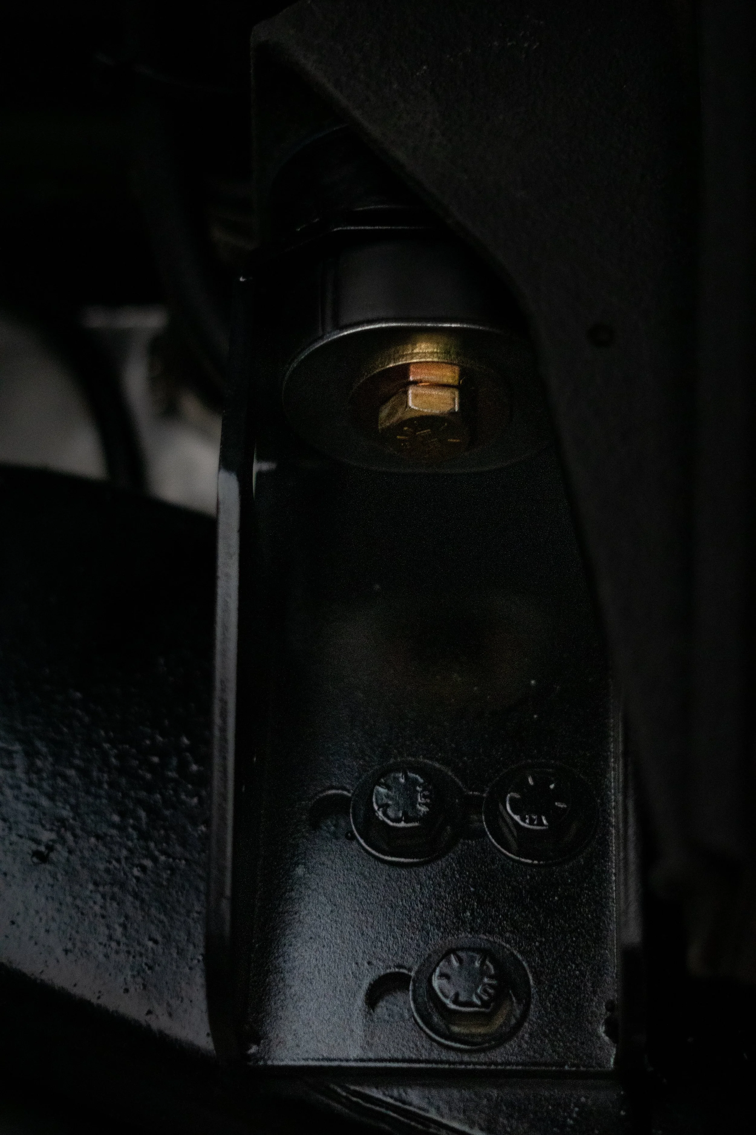 2-Tier Center Console for Humvee®/Hummer H1® — Plan B Trucks