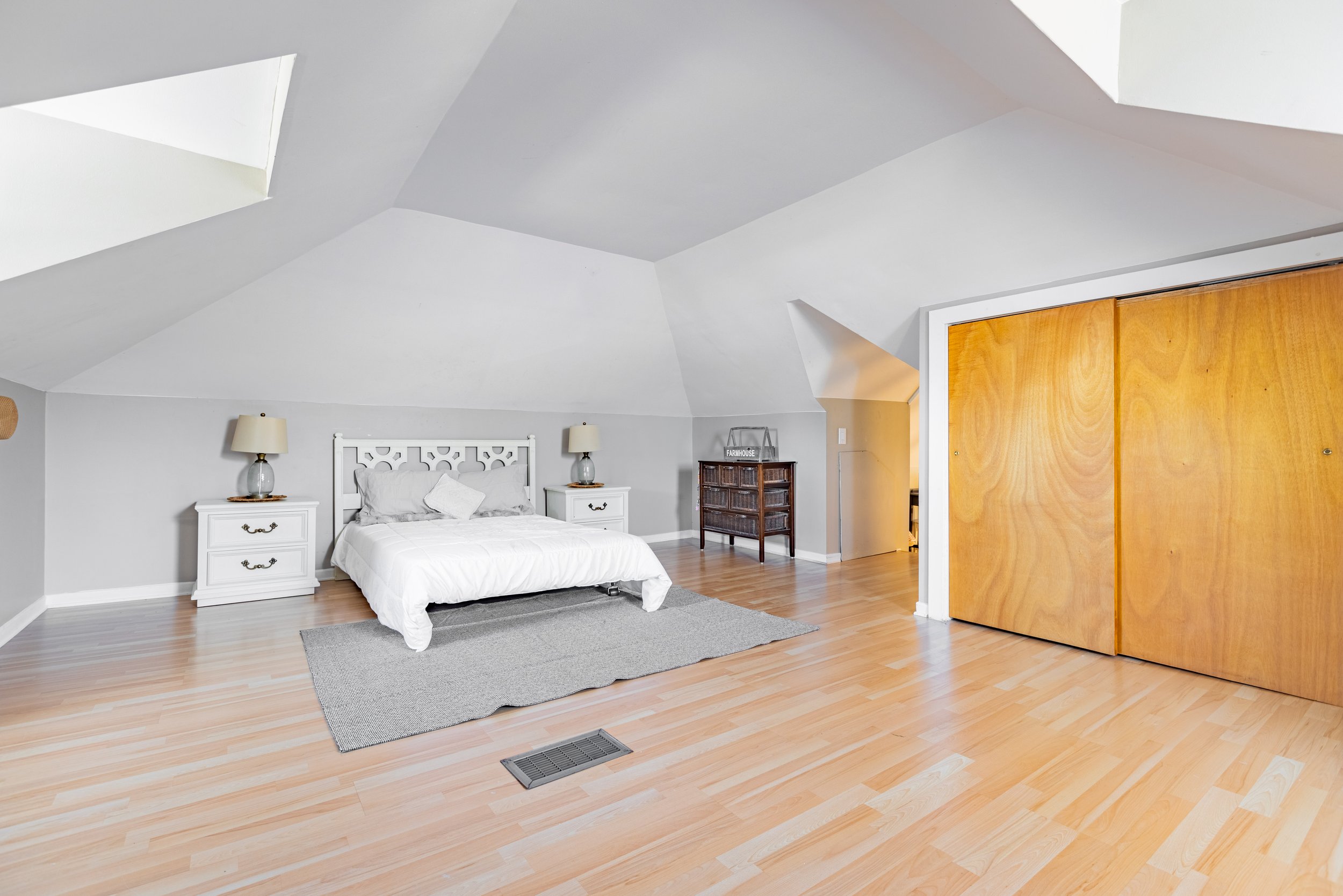 EOSR2111-HDR.jpg