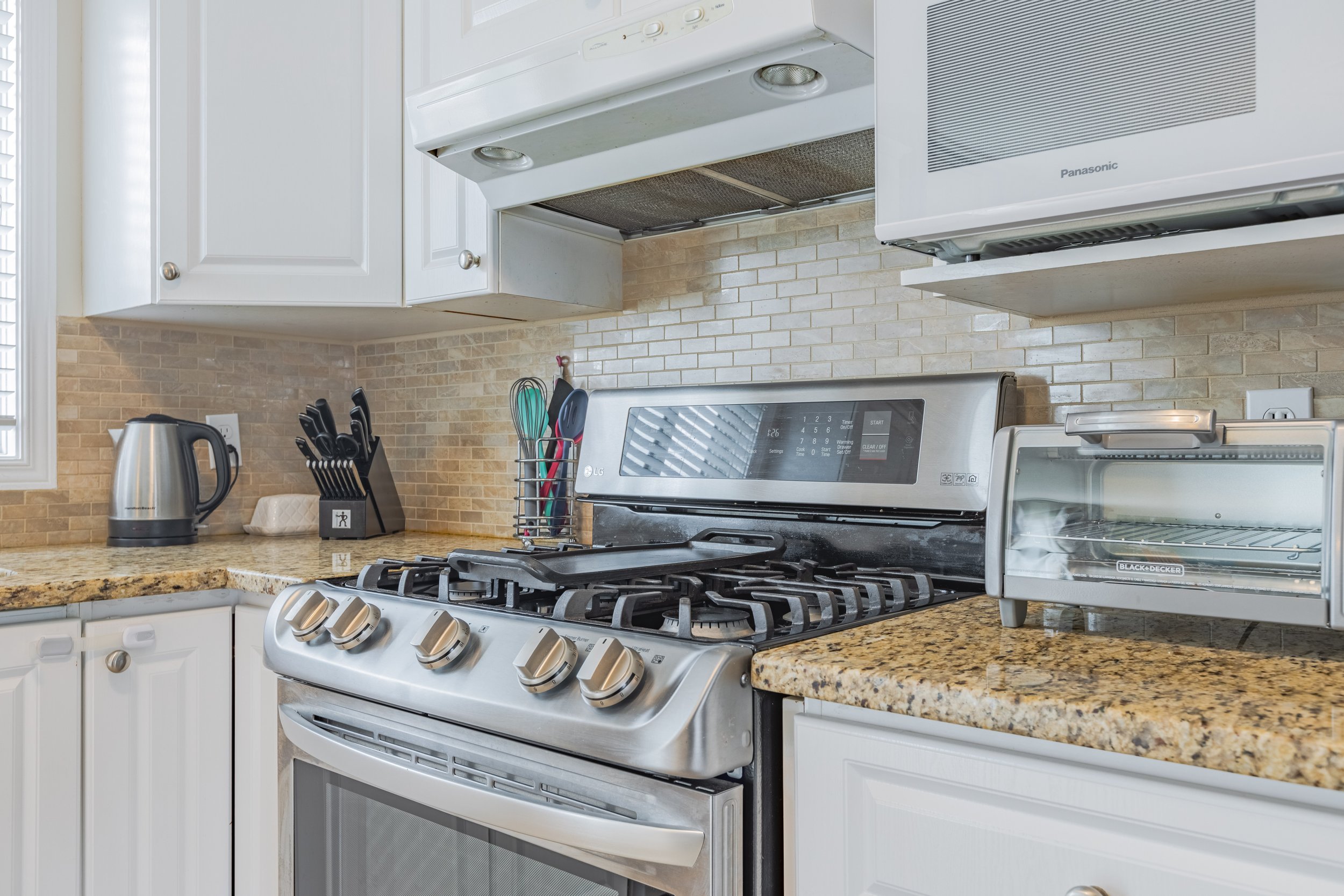 EOSR2606-HDR.jpg