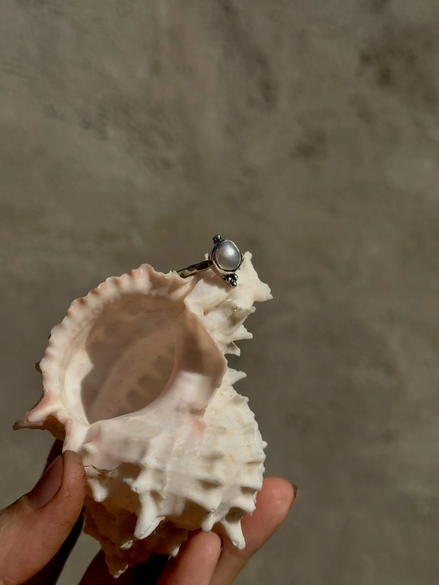 I made this little cutie today. 

Sometimes you need a little everyday sparkle to go alongside the statement pieces. 

This is a cultivated asymmetrical pearl set in recycled sterling silver. 

UK size R / US size 8.75

I&rsquo;m going to hunt around