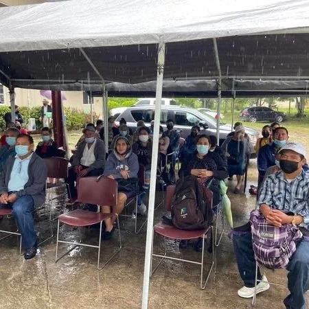 patients+waiting+in+the+rain.jpg