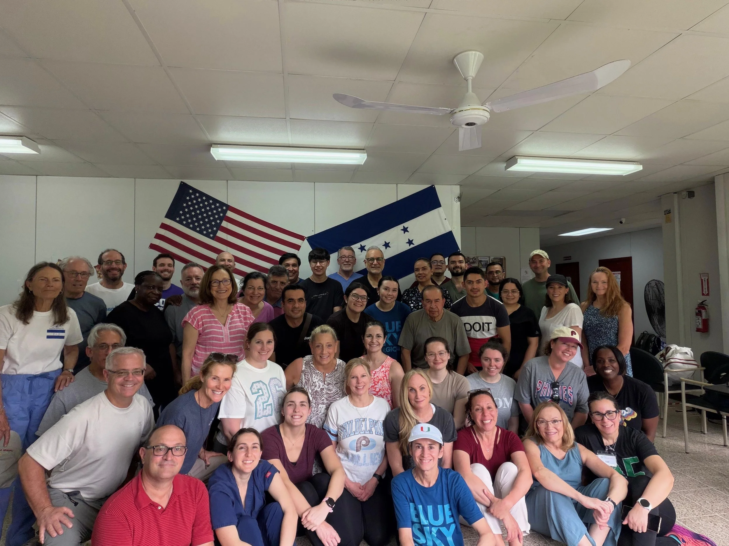 Serviendo Juntos — Serving Together