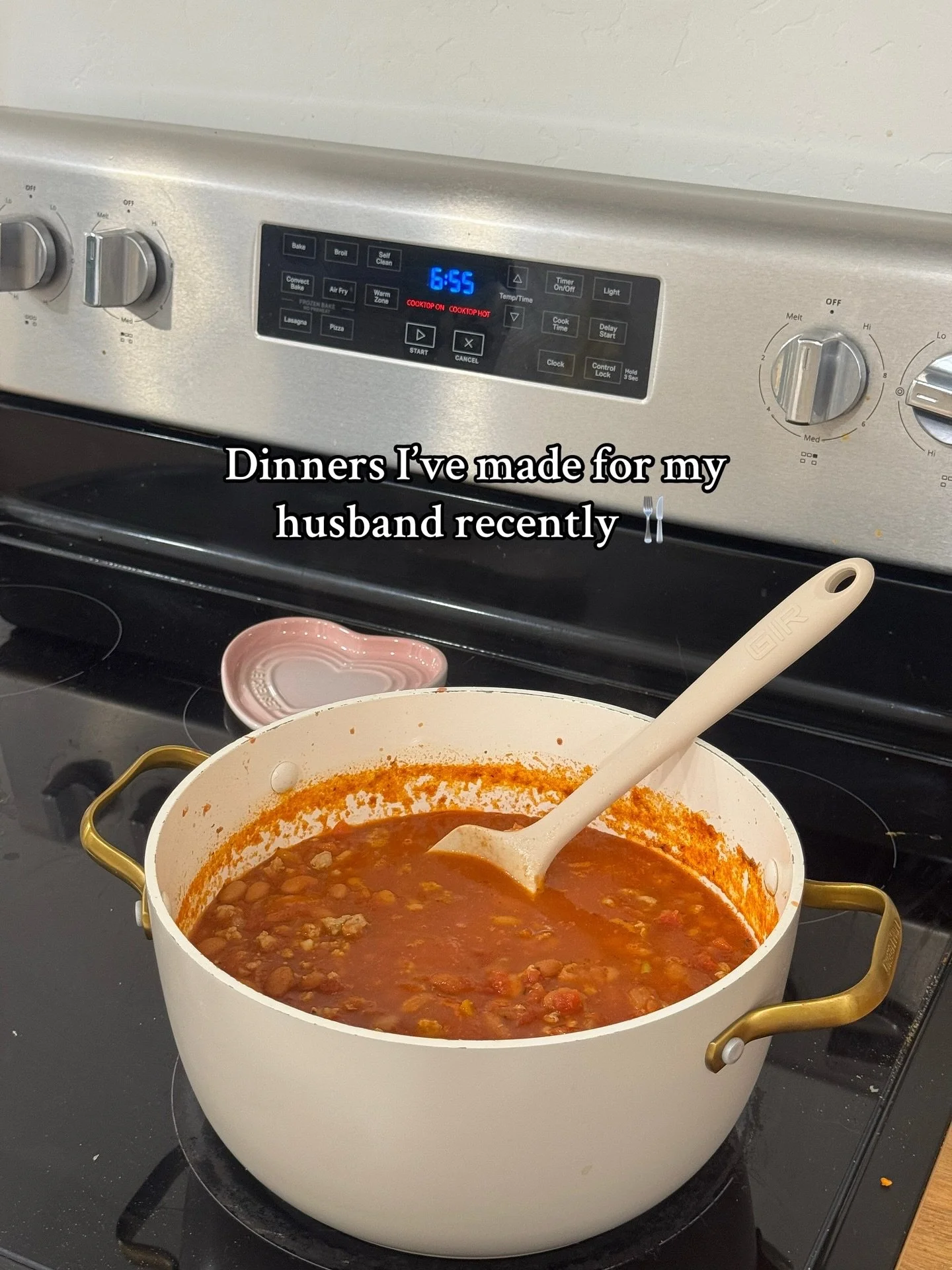 Once it&rsquo;s dark at 4pm, cooking and baking are some of the only things that bring me happiness!! Been having so much fun the last few years trying out new recipes and getting better 😍 Here are some dinner ideas for you! 

#dinnerideas #cookinga