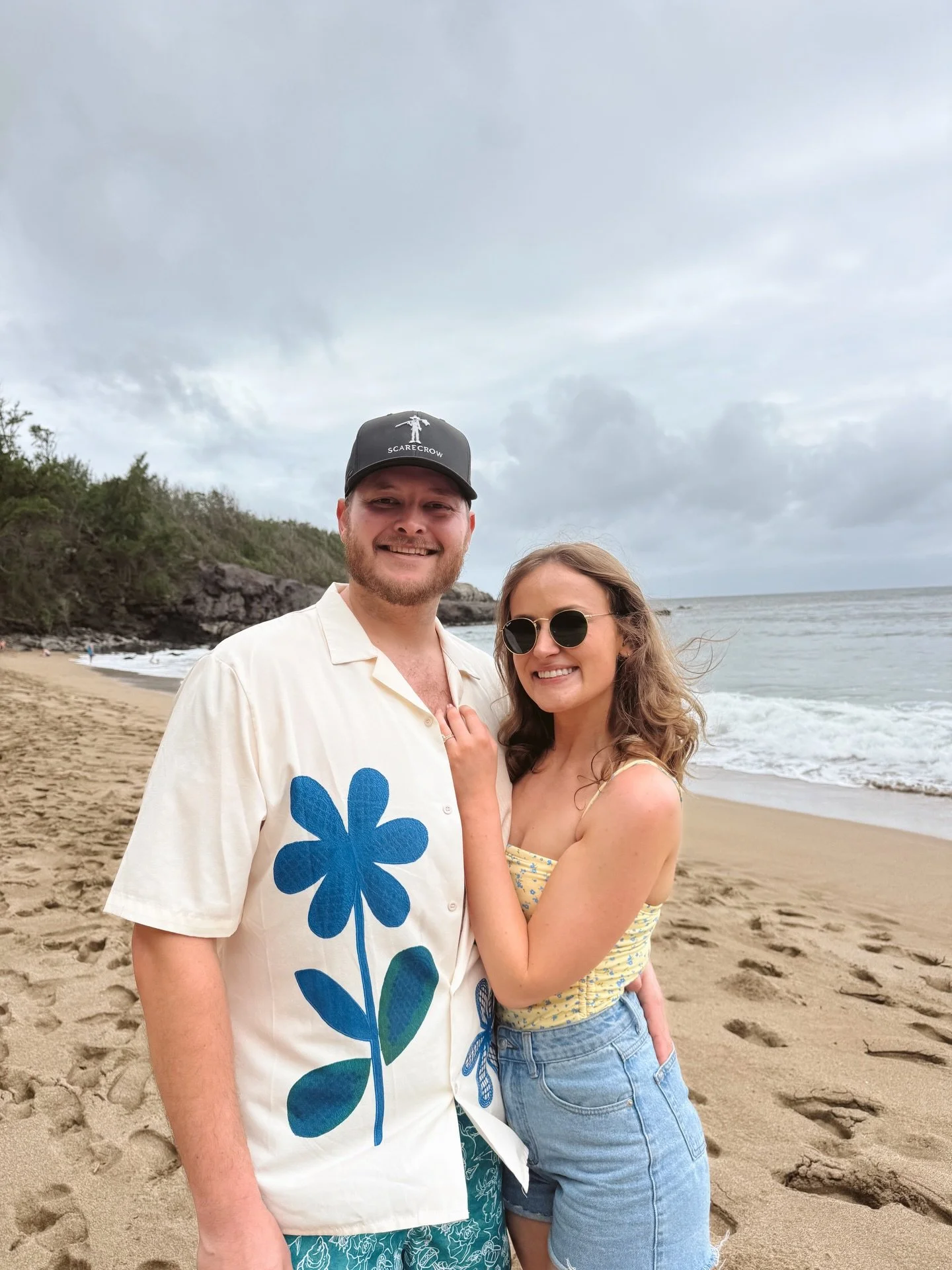 Cam &amp; I&rsquo;s first time to Hawaii and we already need to go back 😍🌺🏝️ 

Feel so lucky to have the best friendships!! 5 days filled with nonstop yapping, eating, drinking, swimming and running in the rain ✨