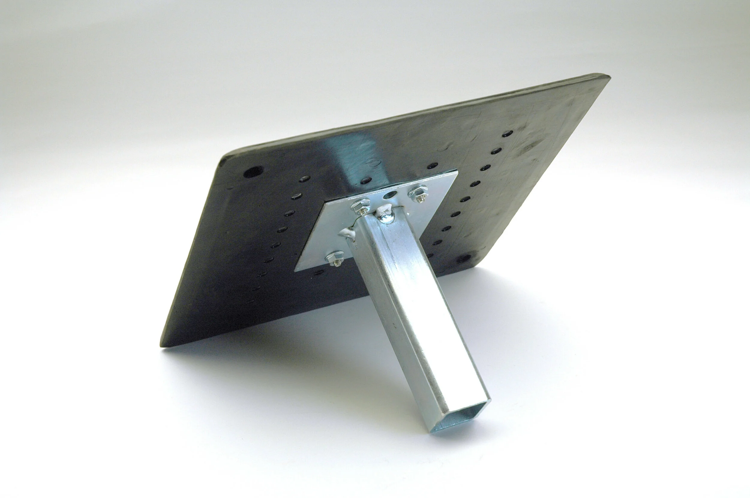 Socket Posts