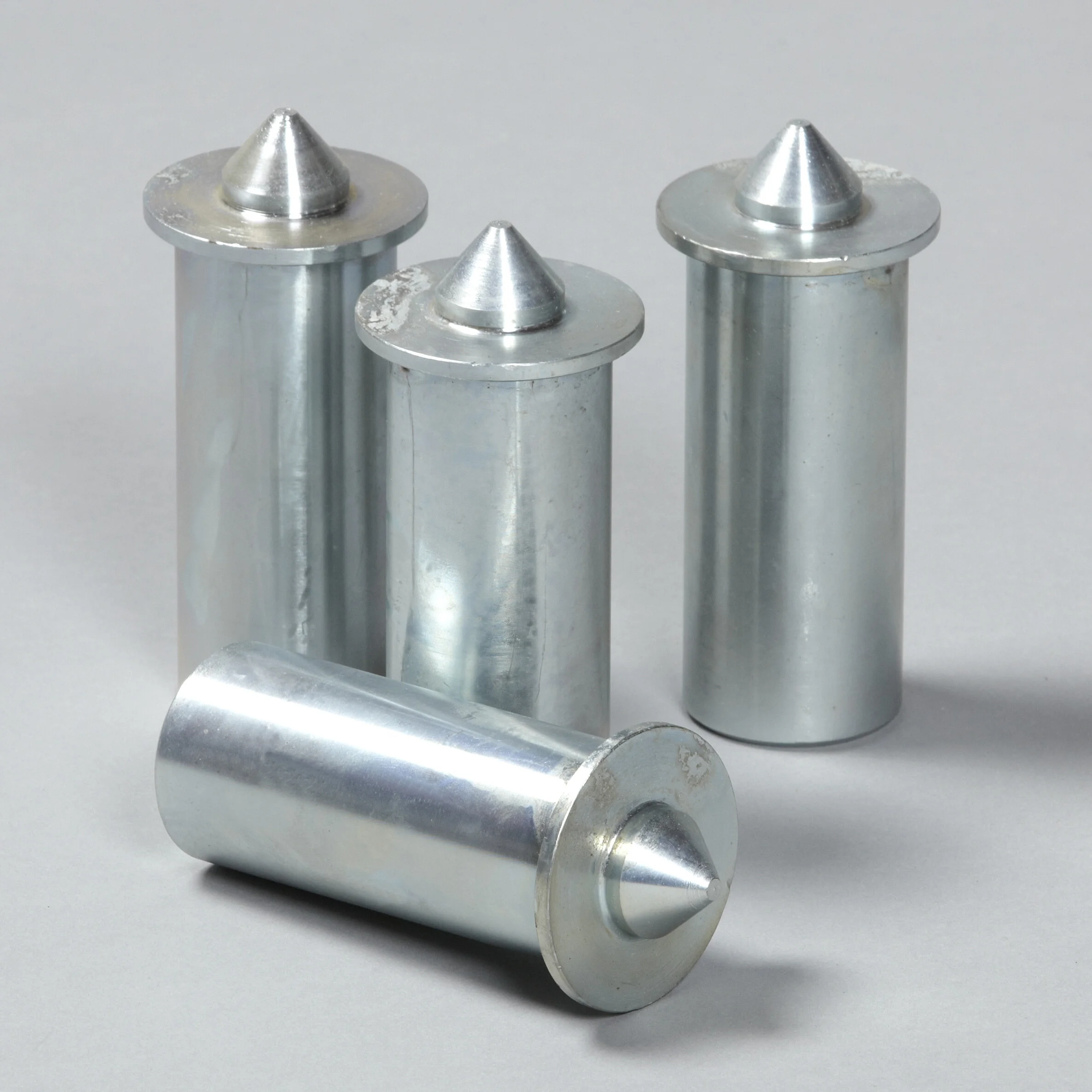 Freeze In Steel Pegs