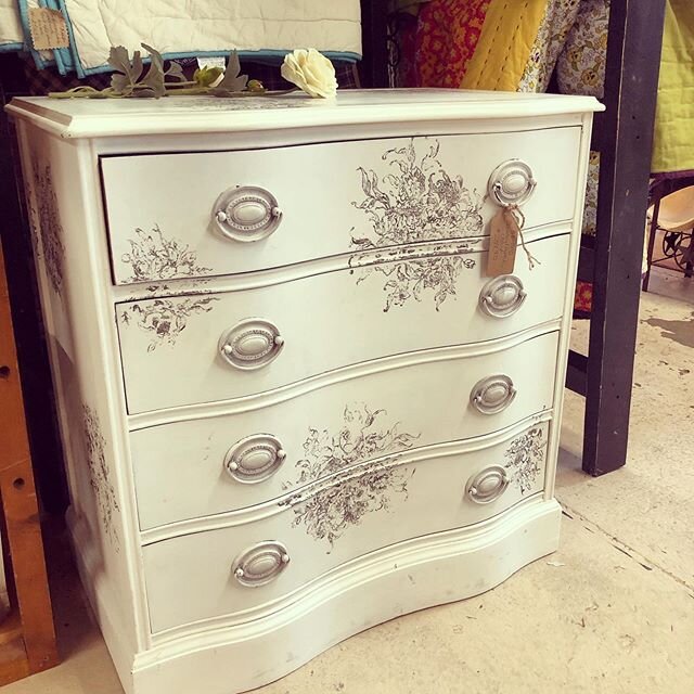 Yes! We sell furniture! How gorgeous is this country french dresser/chest? Add this beauty to your home entry or bedroom. #frenchstylehome #homedecor #countryliving #paintedfurniture #dressermakeover #supportsmallbusiness #visitus #cornercartelboerne