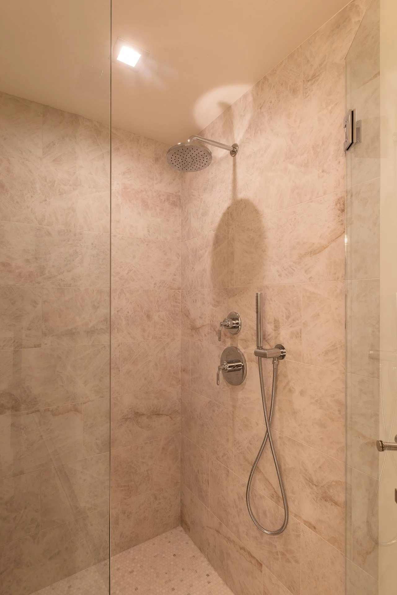 Guest Shower.jpg
