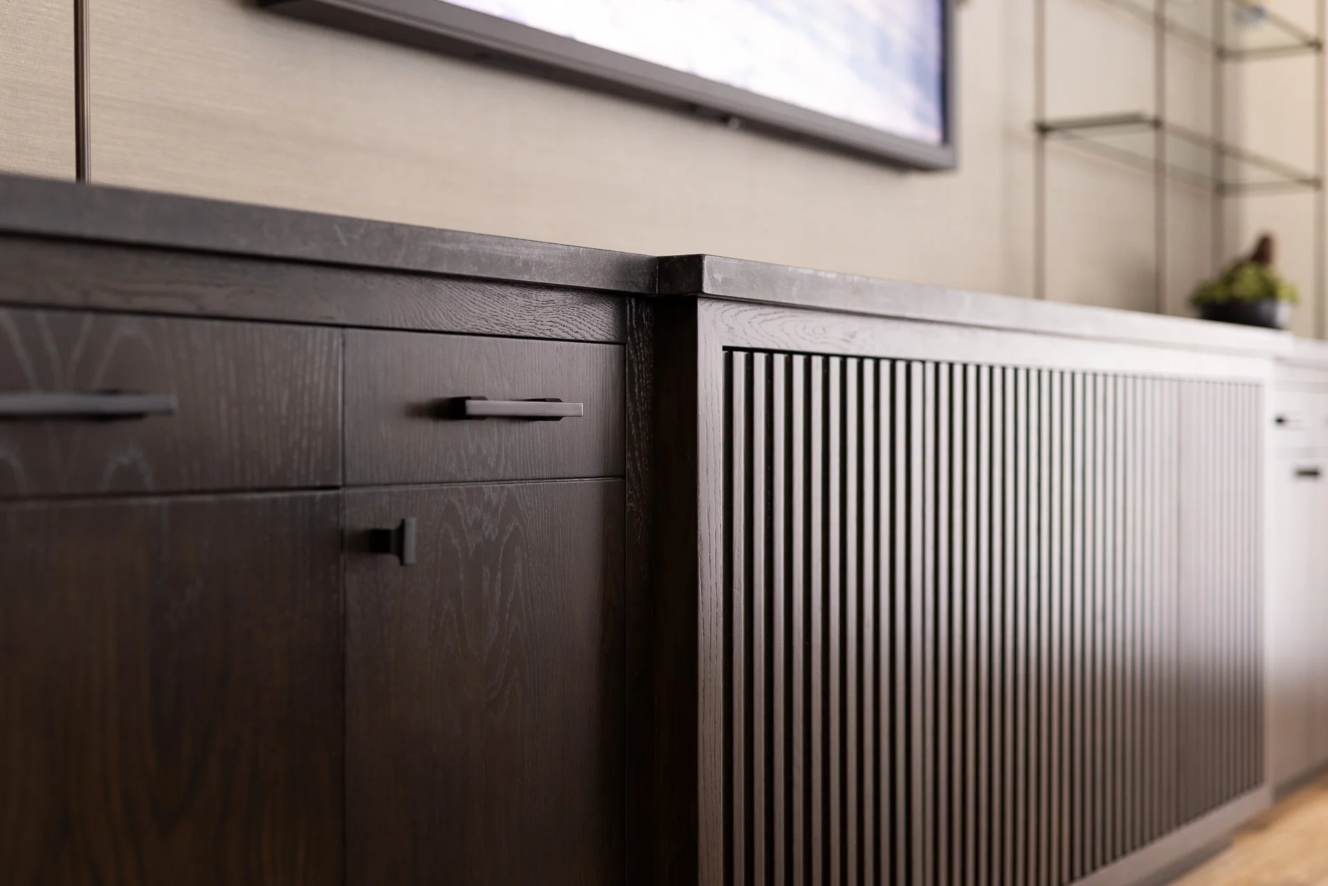 Dining Room Bar 2.jpg