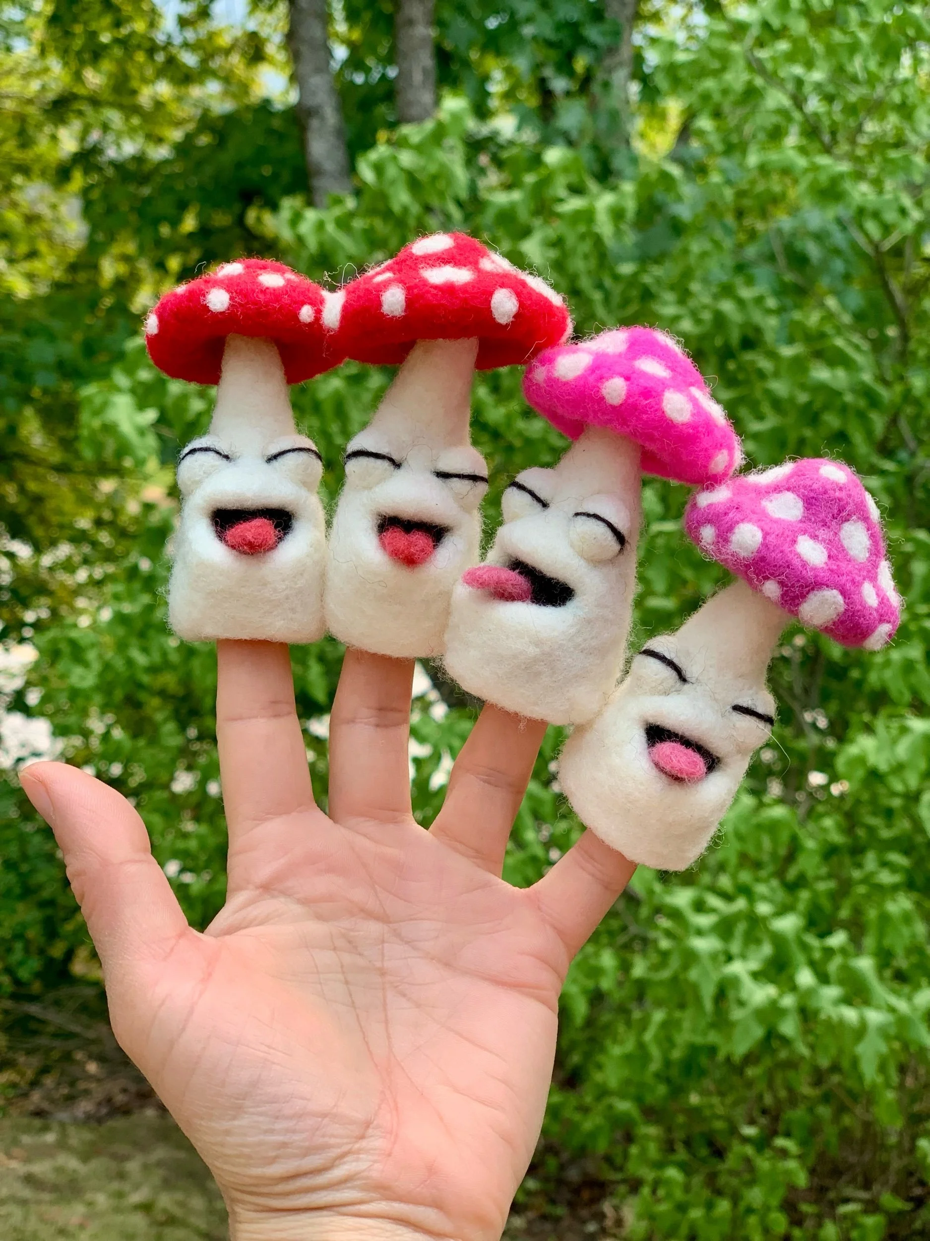 Mushy Finger Puppet Derps