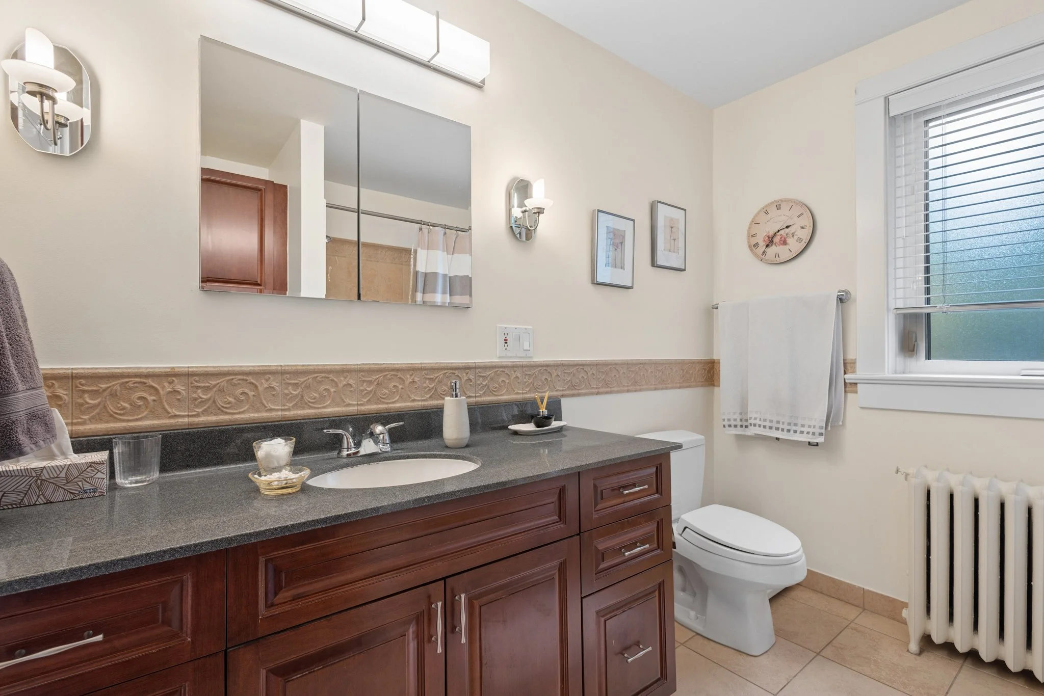 41 Queenston St-22.jpg