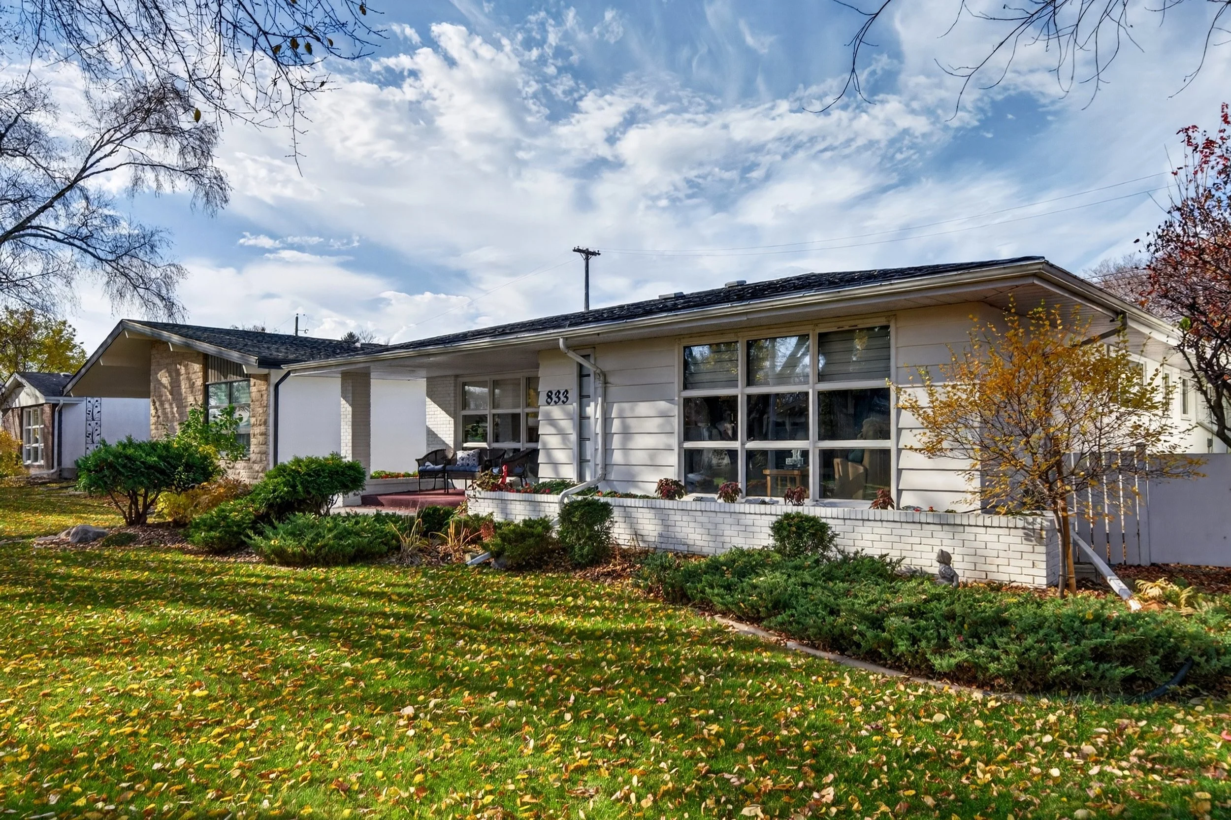 833 Brock Exterior (13).jpg