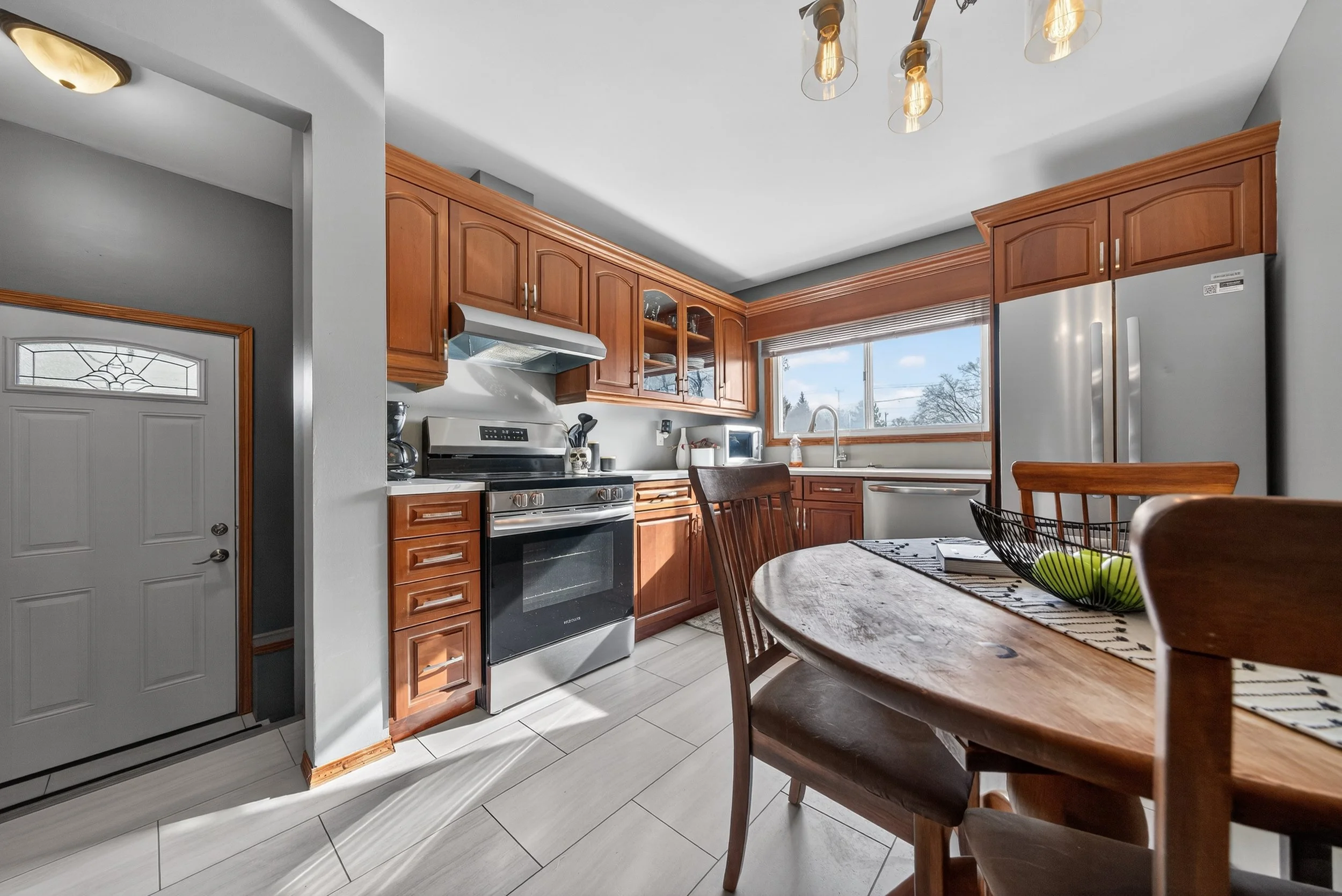 348 Olive St (43).jpg