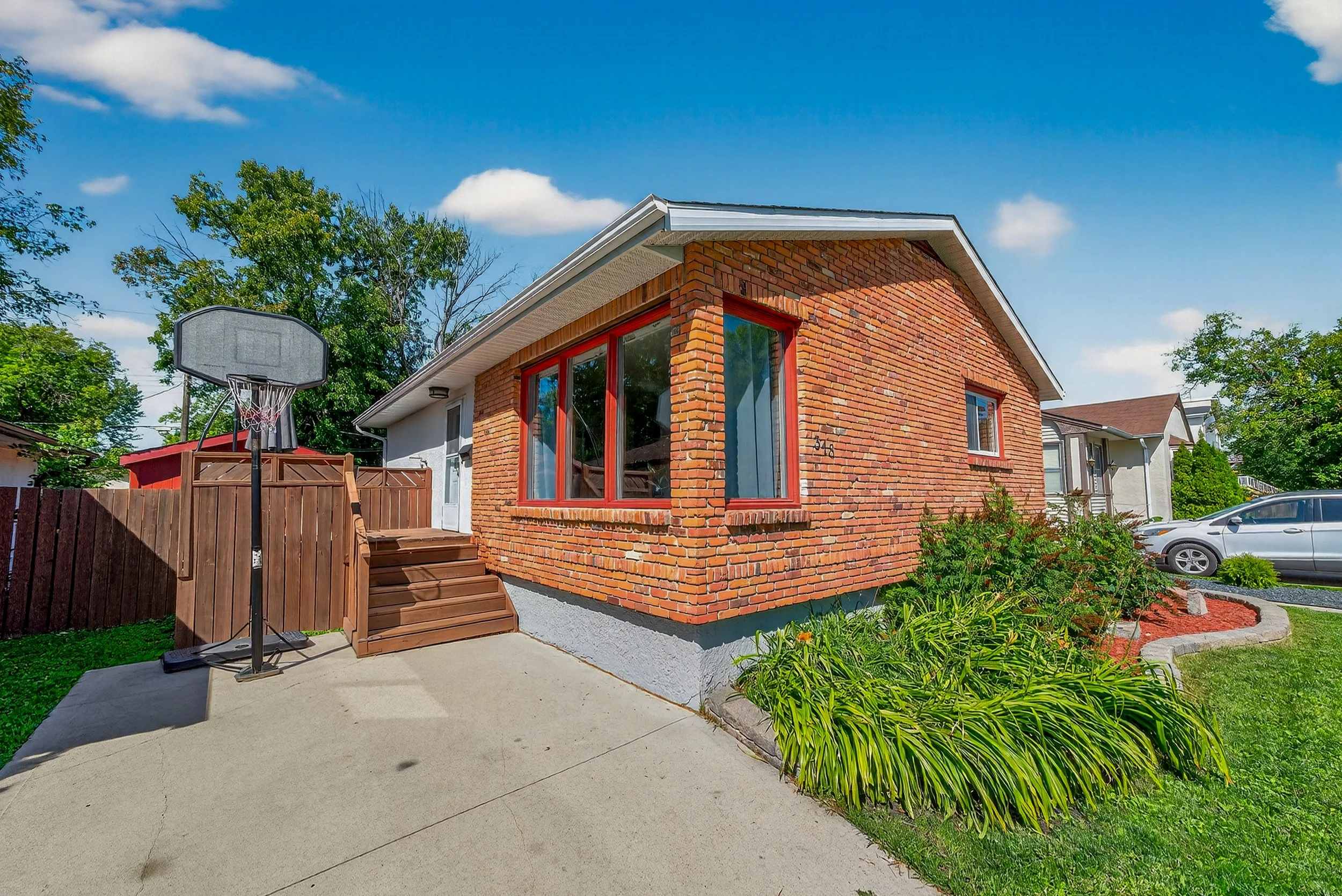 348 Olive Street (10).jpg